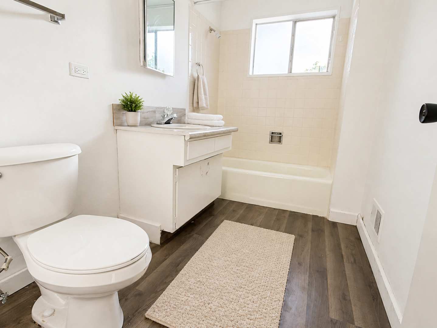 426 Mills Street Property Photo 11