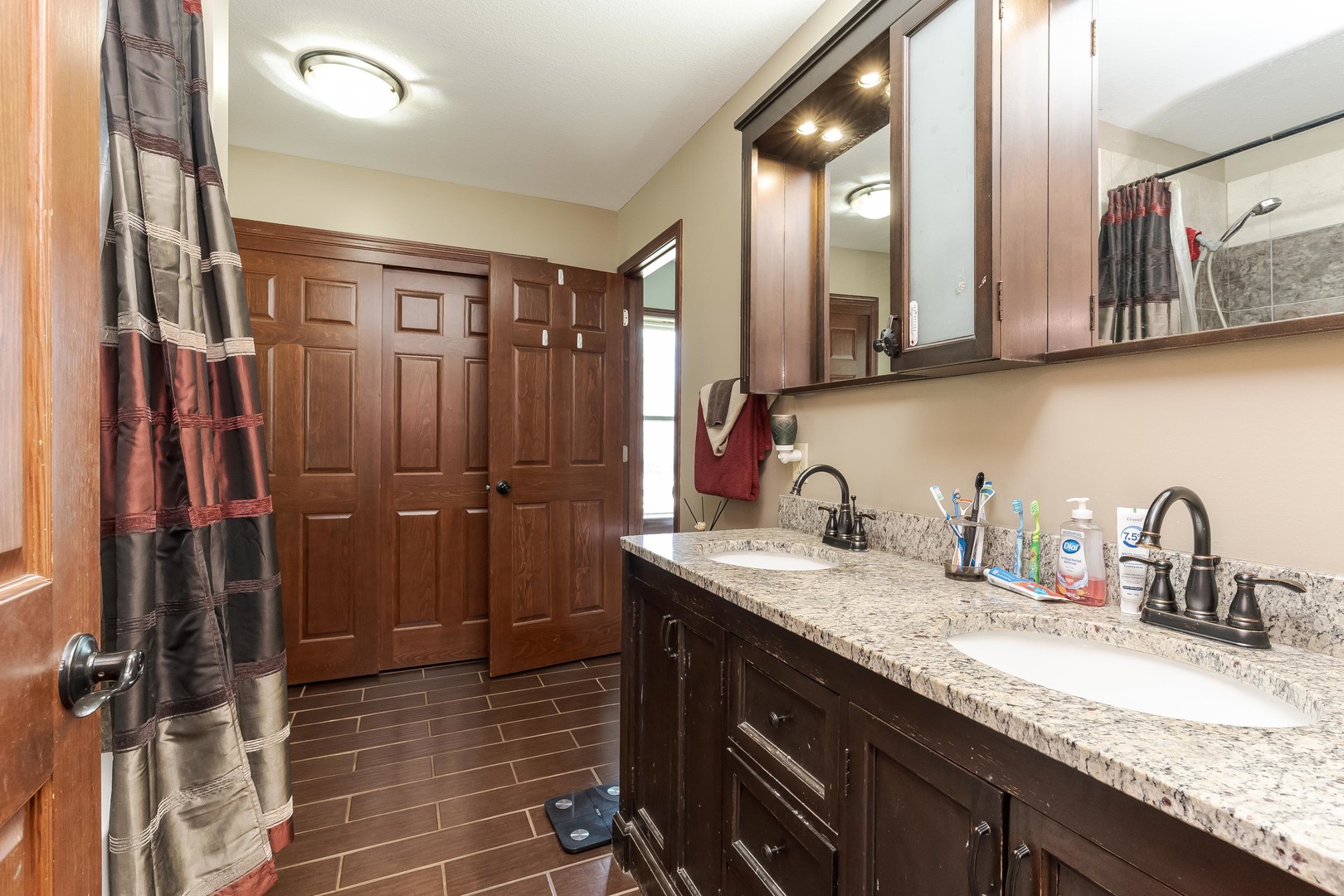 521 W Water Street Property Photo 14