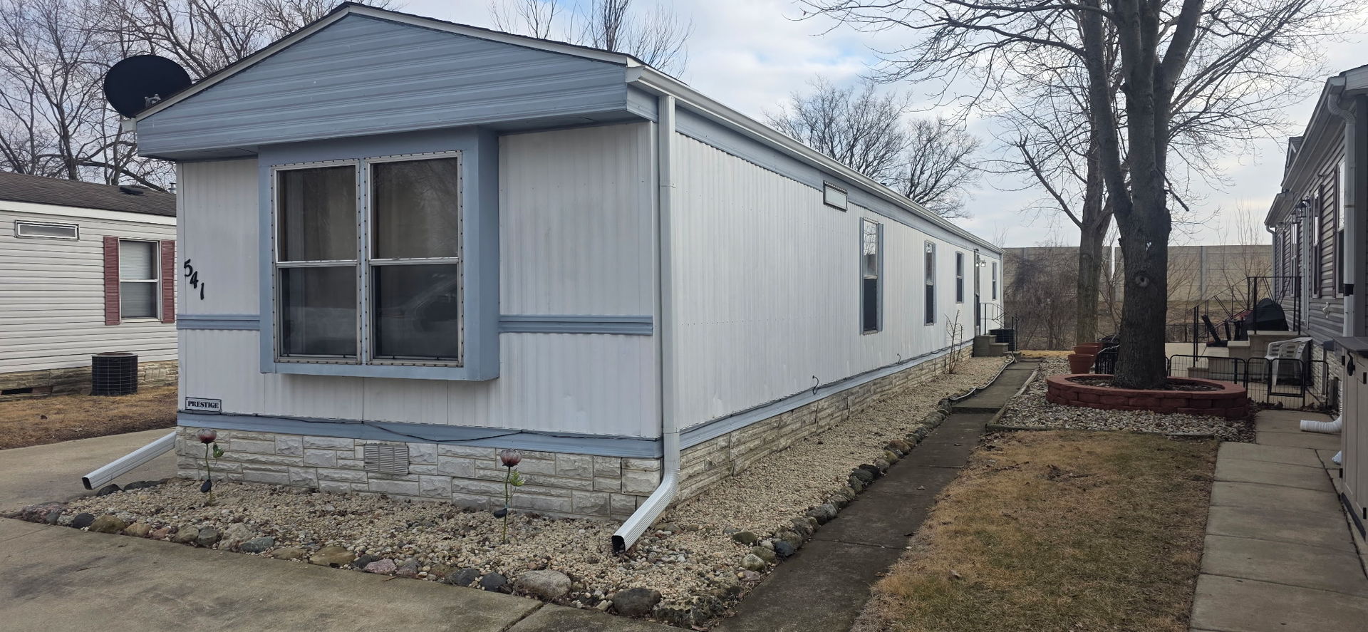 541 Park Avenue Property Photo 1