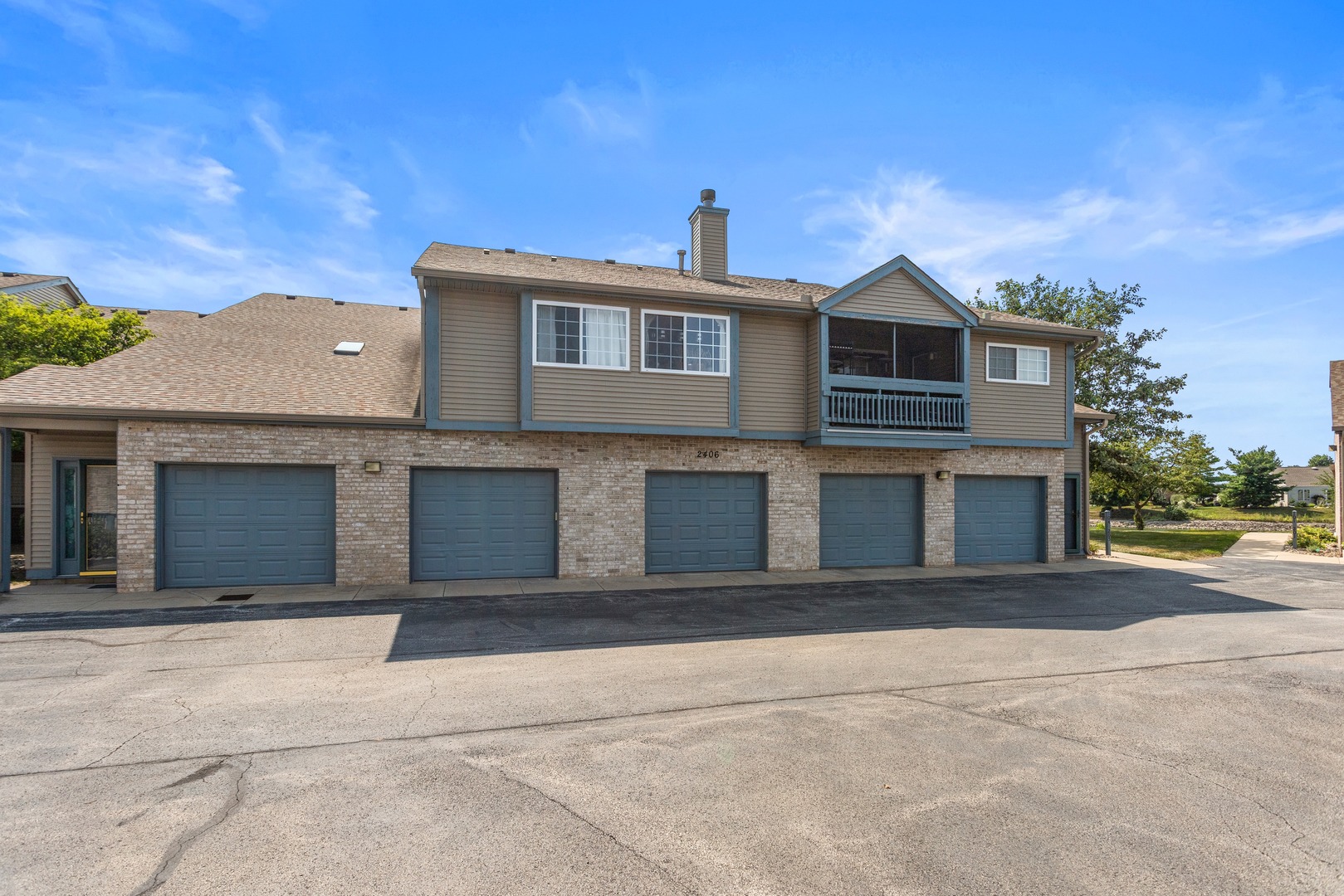 2406 Windward Boulevard 205 Property Photo 7