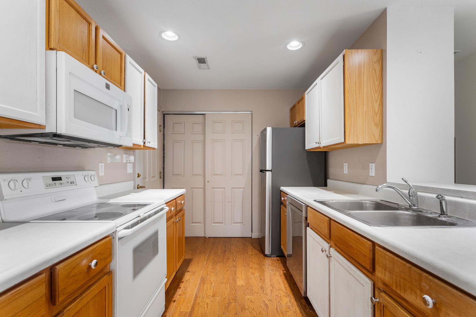 2406 Windward Boulevard 205 Property Photo 19