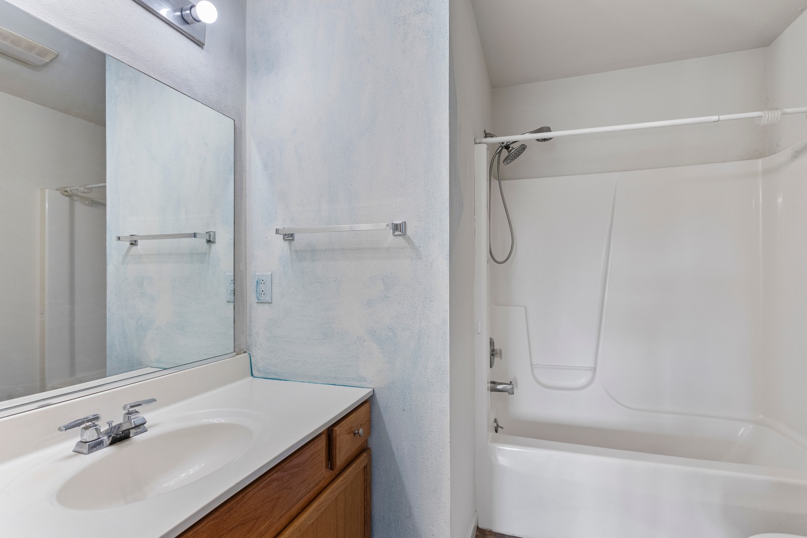 2406 Windward Boulevard 205 Property Photo 28