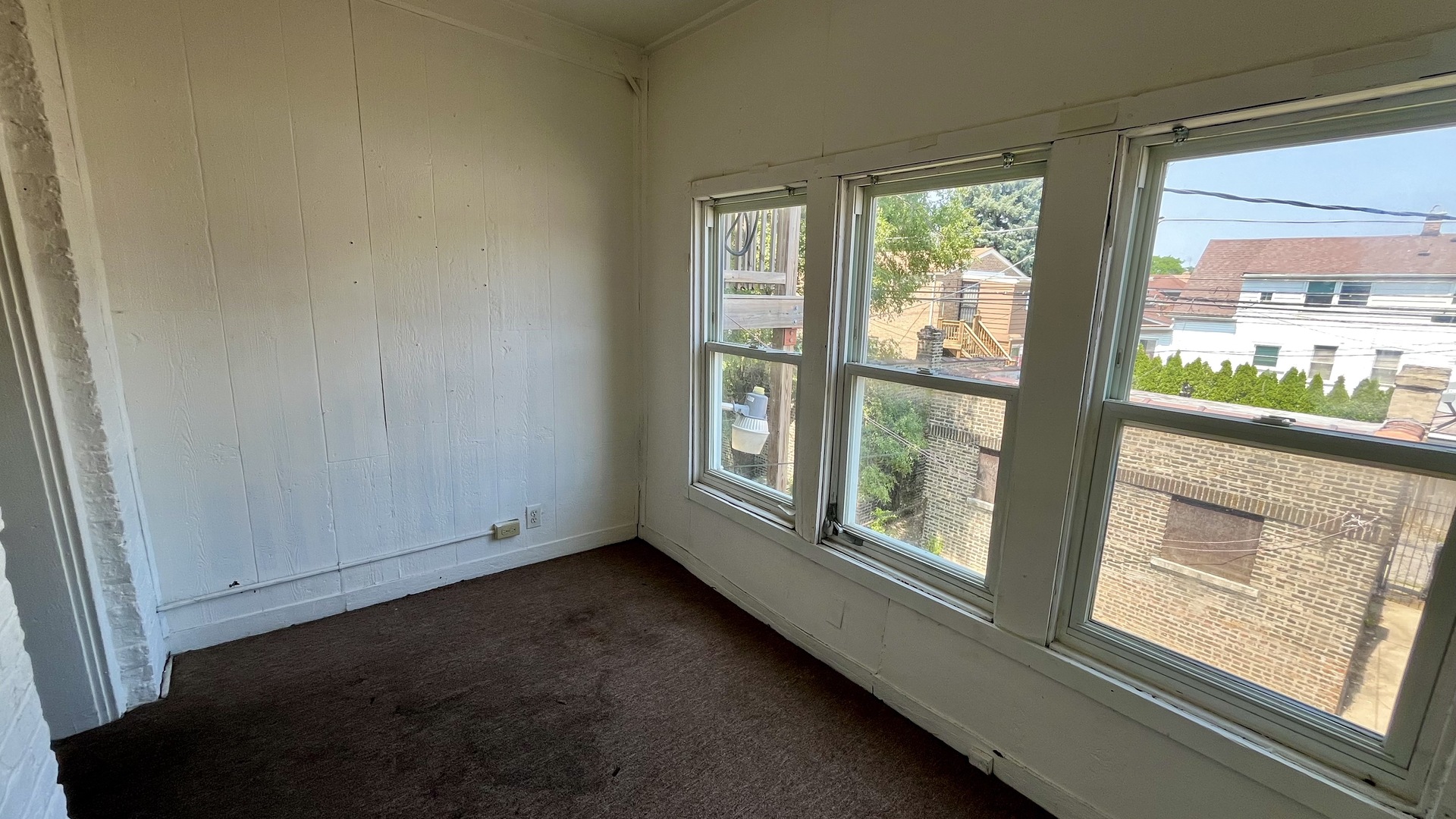 5316 W North Avenue Property Photo 3