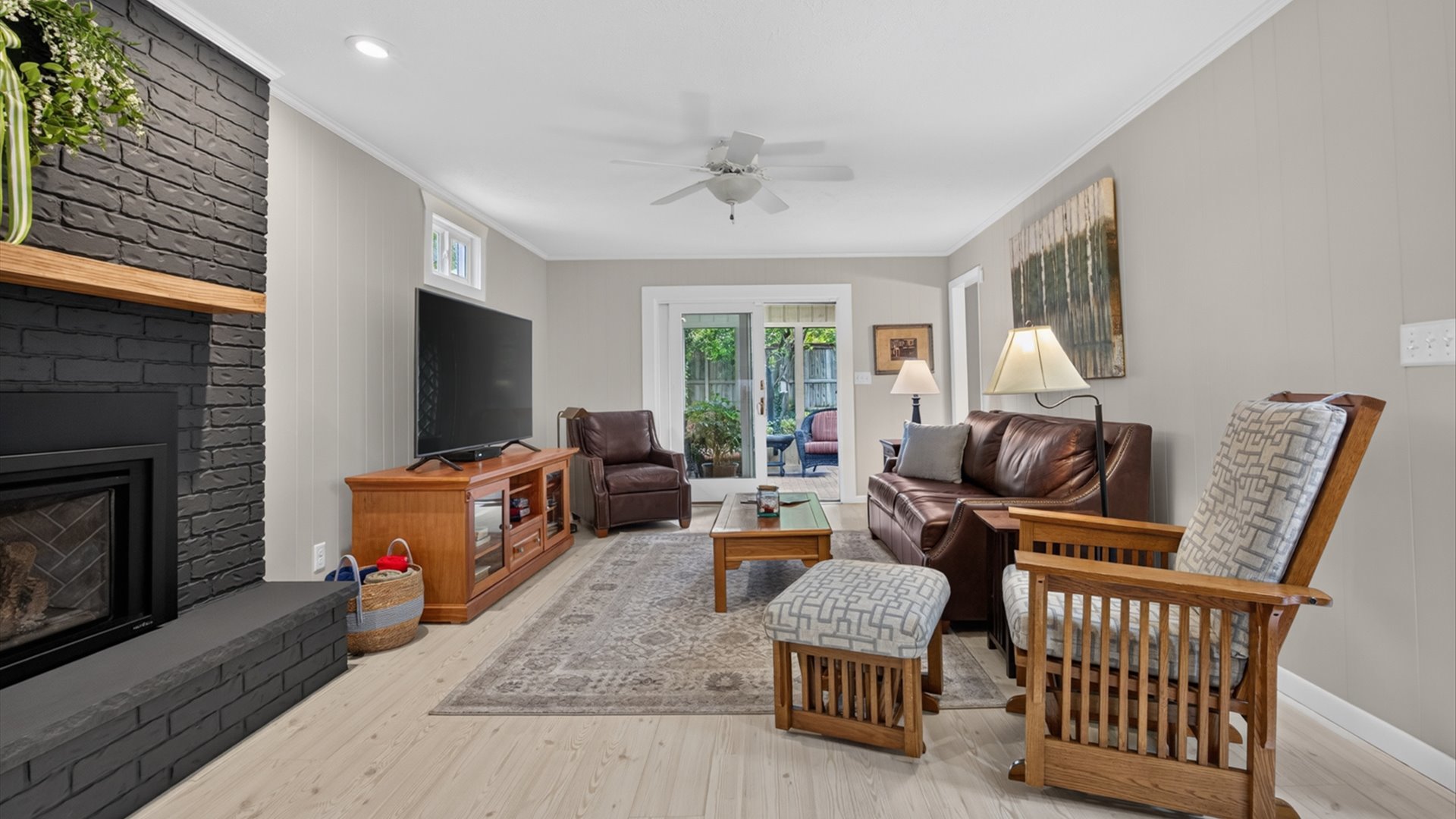 224 Fleetwood Drive Property Photo 10