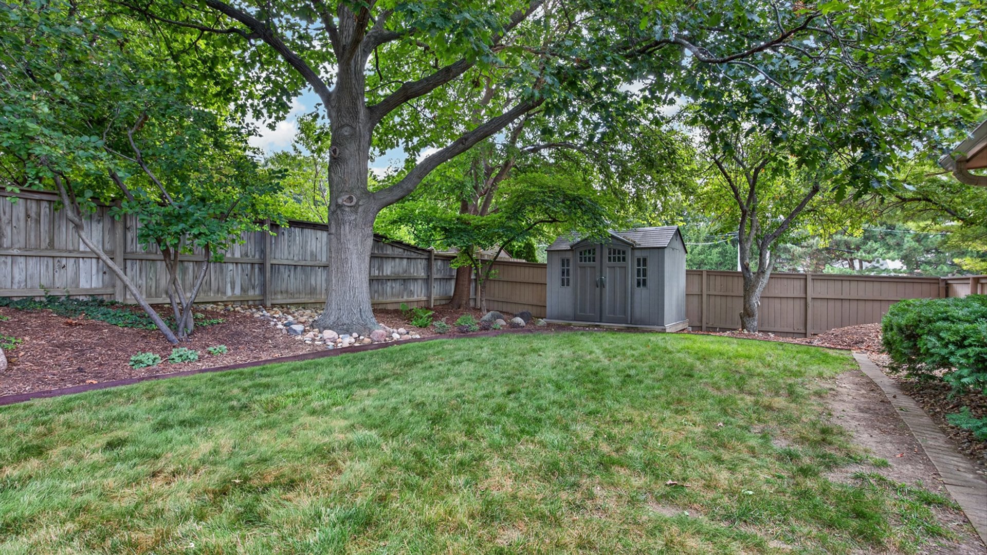 224 Fleetwood Drive Property Photo 39