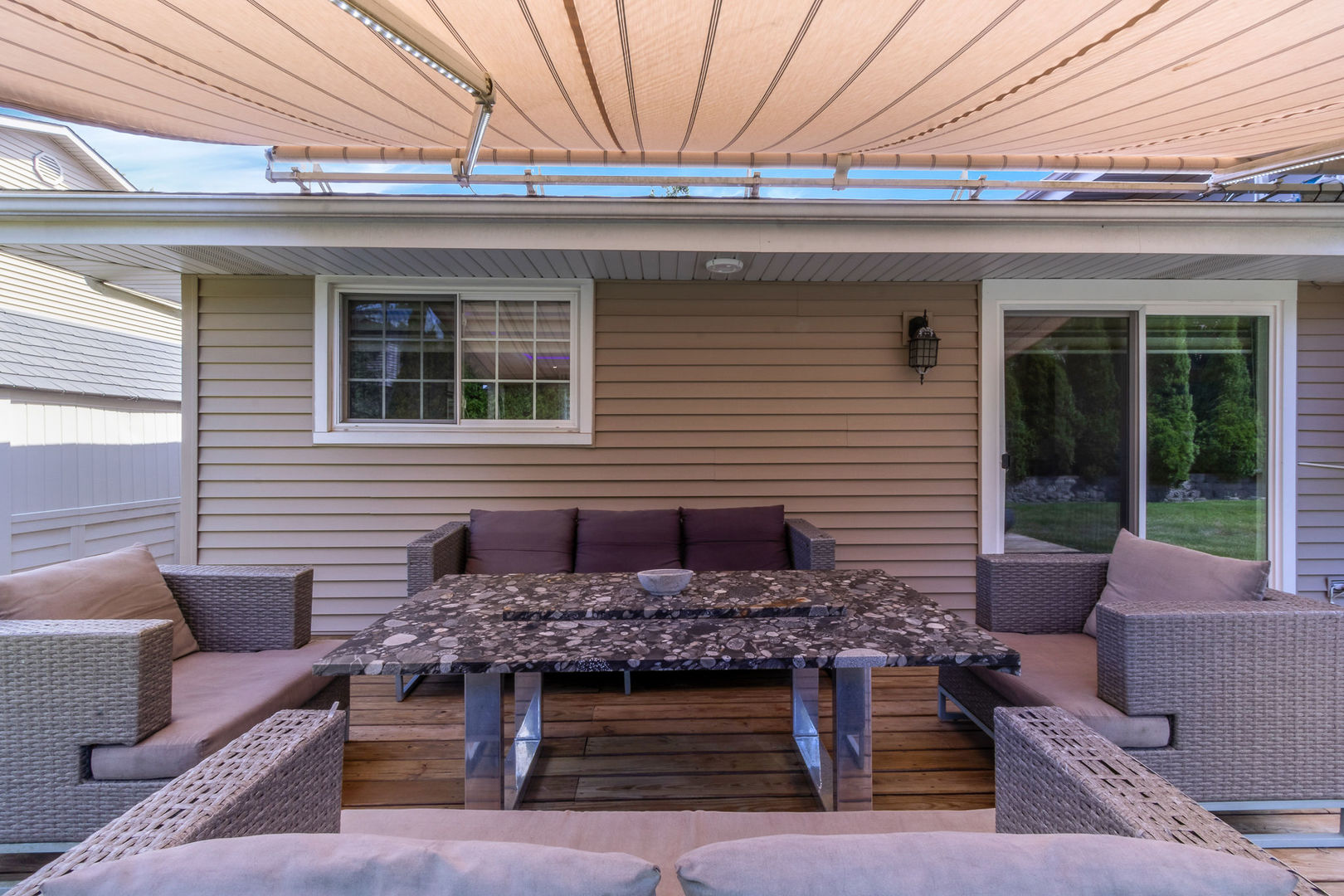 17w544 Sutton Place Property Photo 23