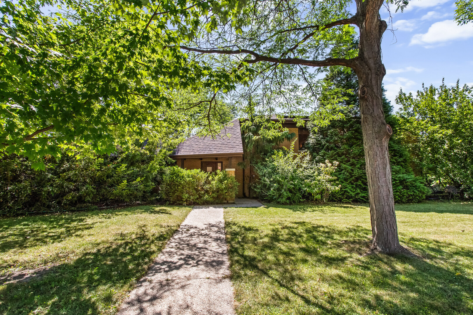 4529 W Columbia Avenue Property Photo 1