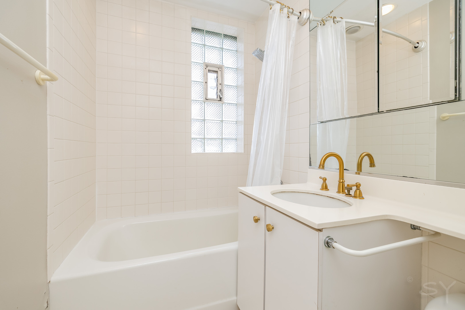 3520 N Lake Shore Drive 3k Property Photo 16