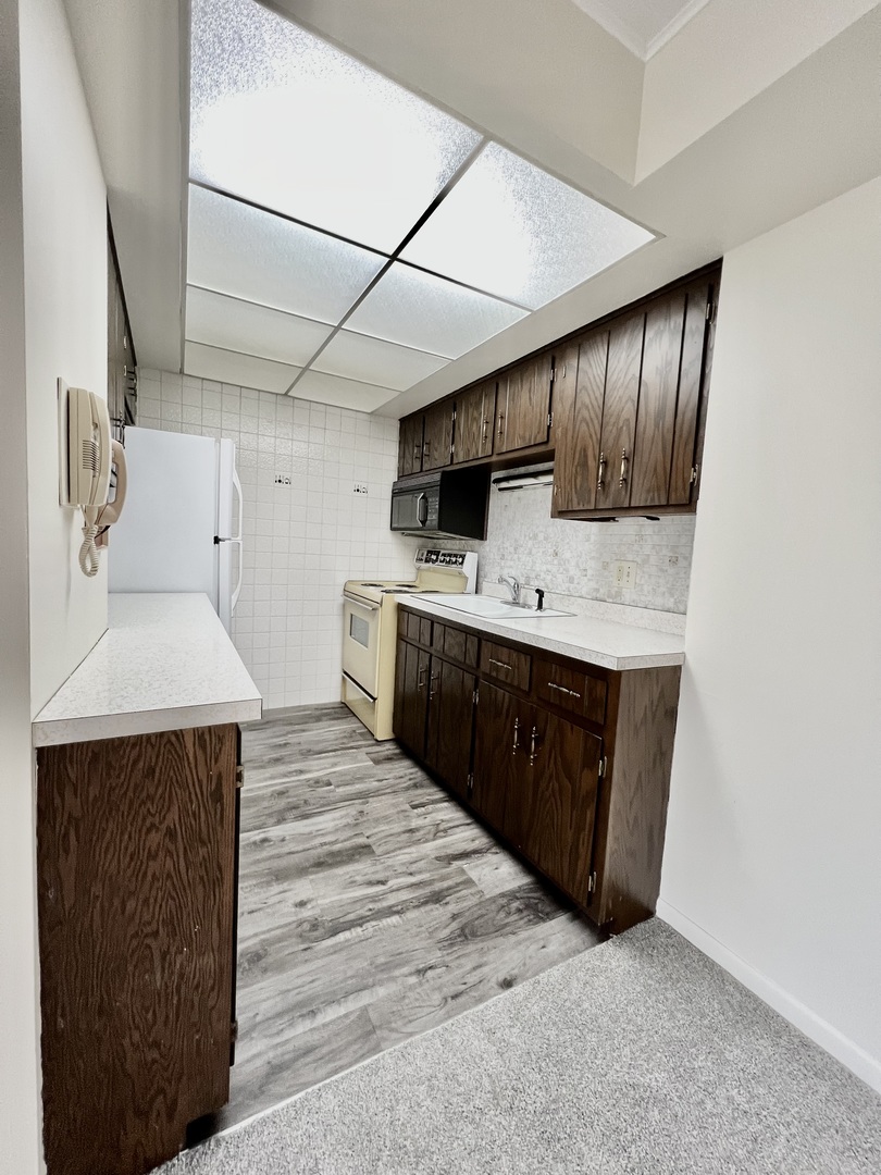 11012 Kilpatrick Avenue 3ne Property Photo 6