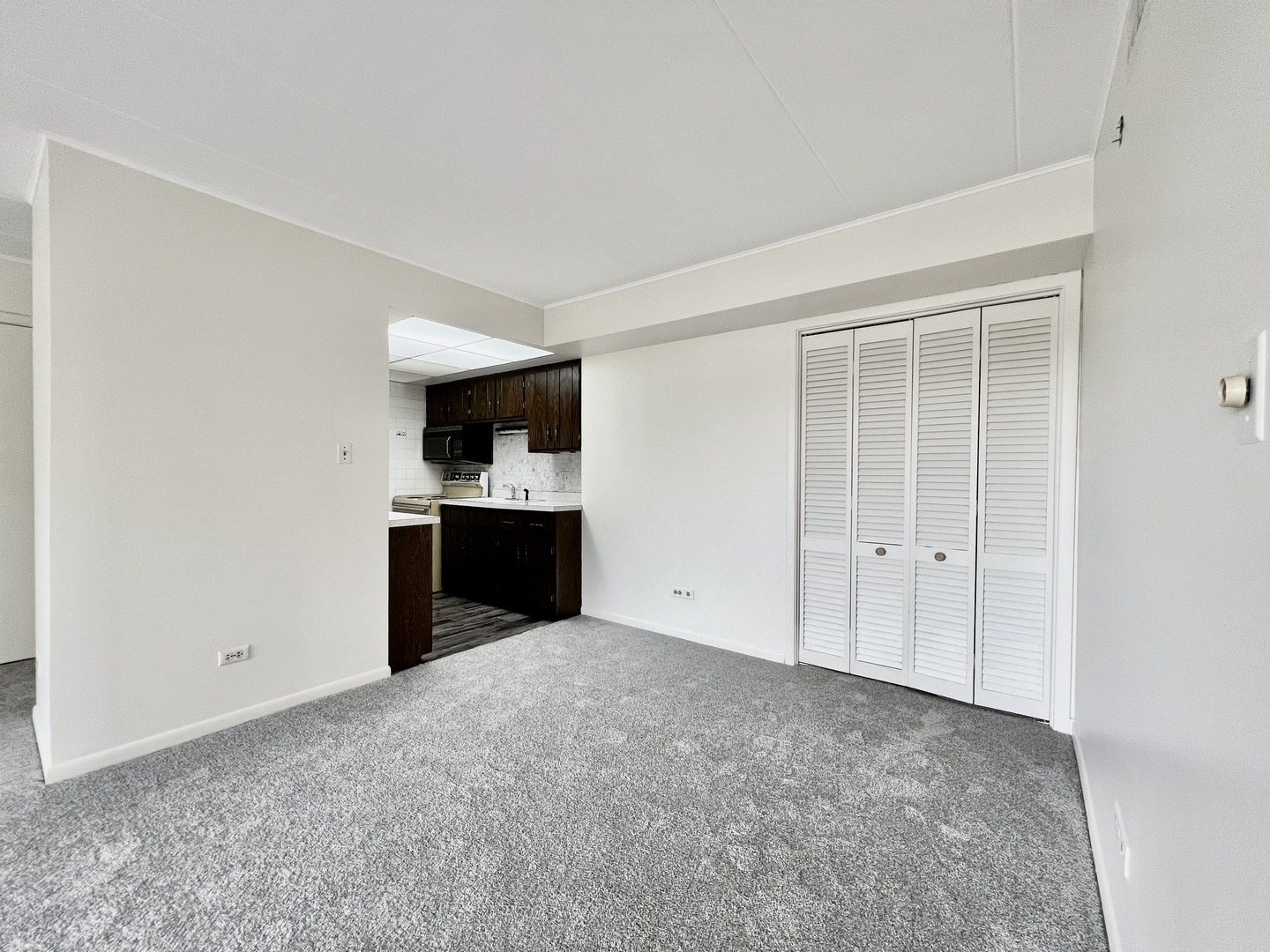 11012 Kilpatrick Avenue 3ne Property Photo 7