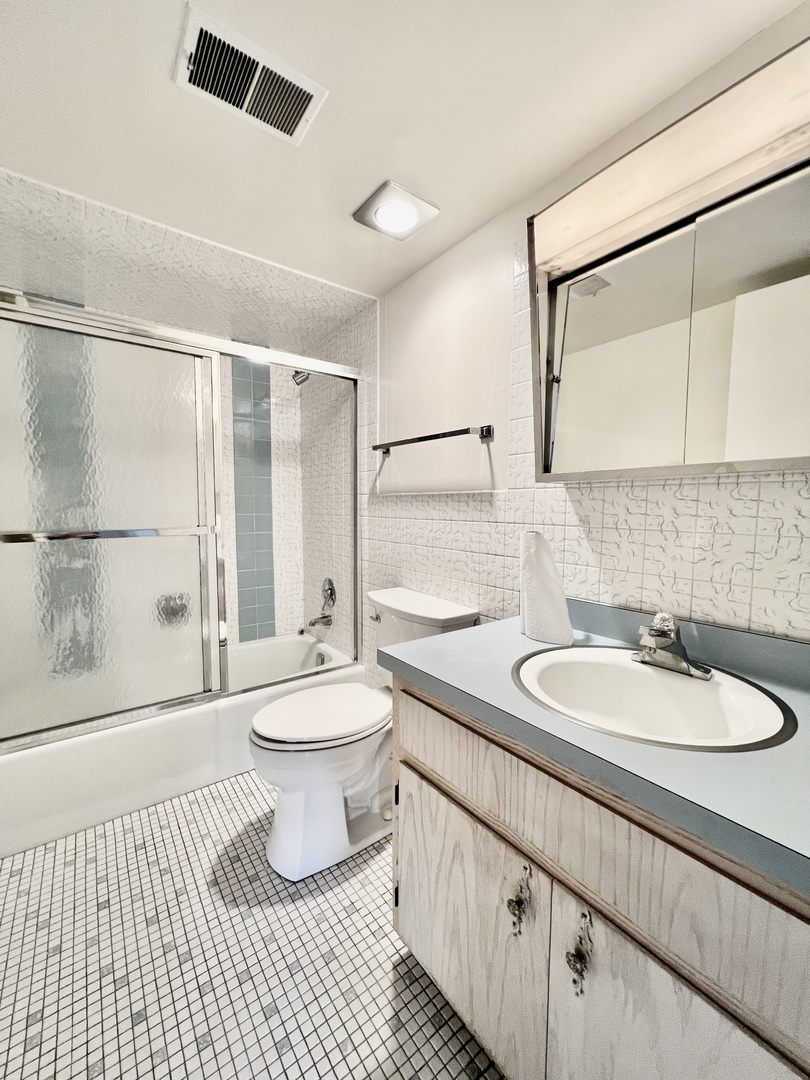 11012 Kilpatrick Avenue 3ne Property Photo 10