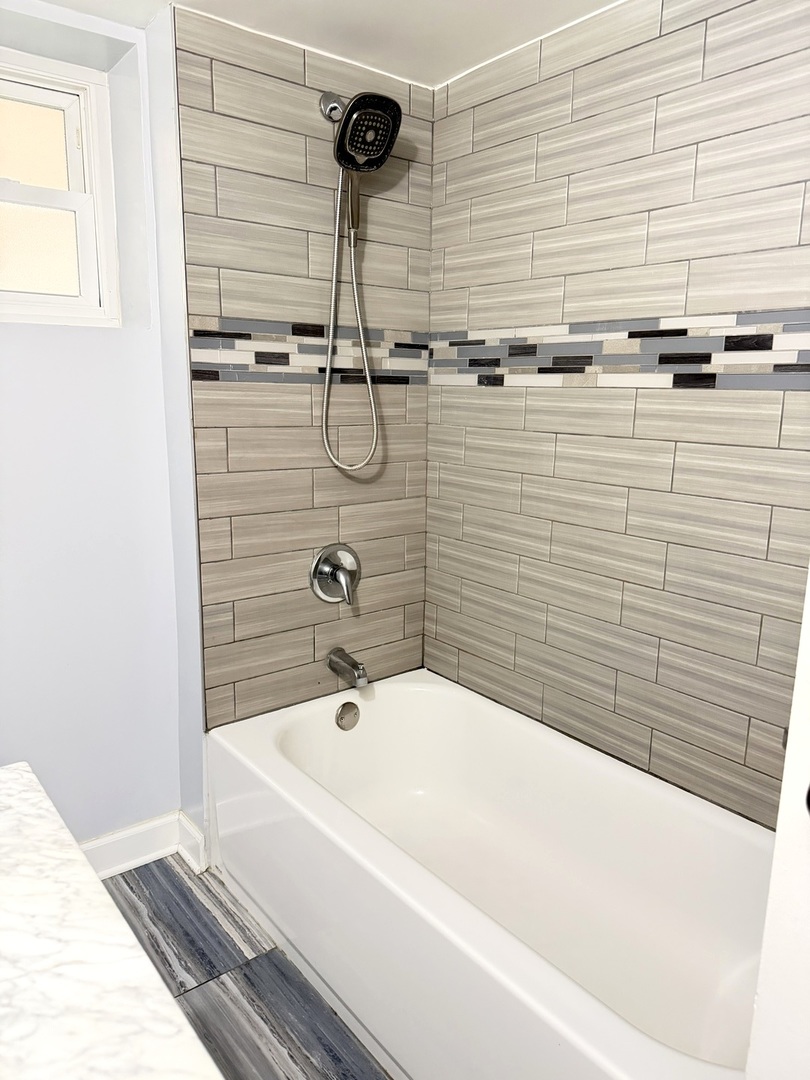 7732 W Addison Street G Property Photo 23