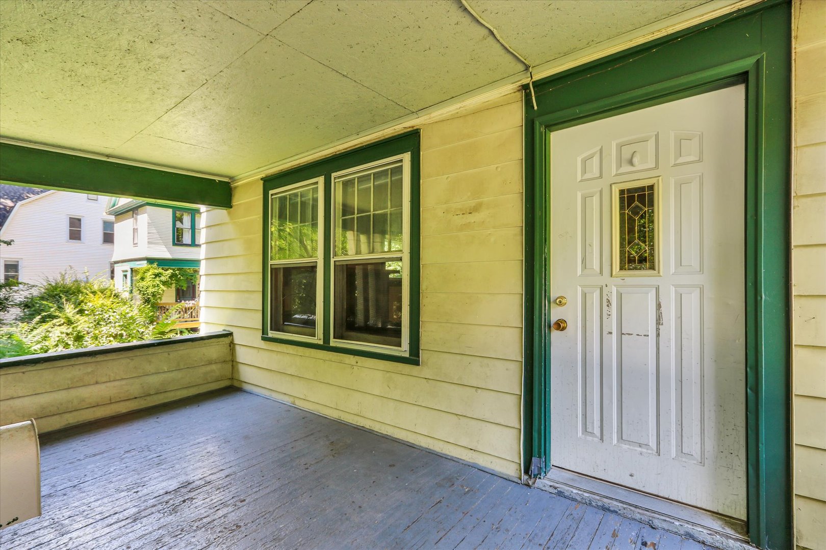 702 W Oregon Street Property Photo 4