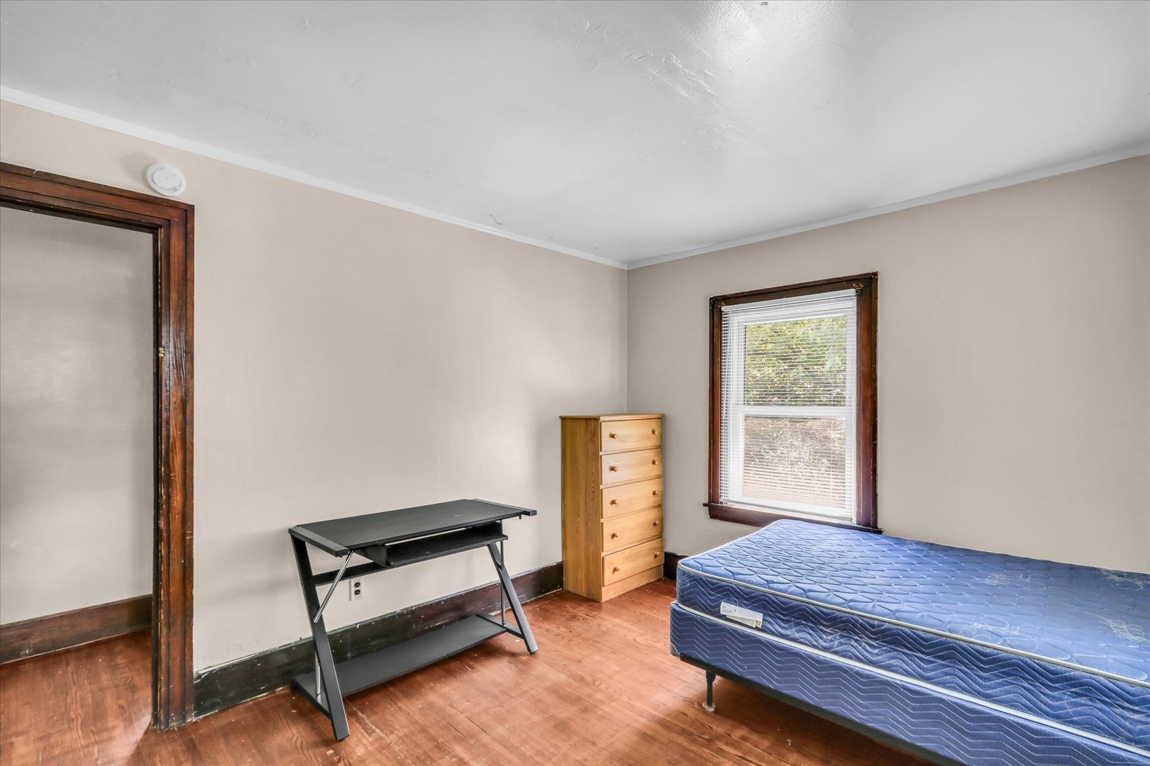 702 W Oregon Street Property Photo 15