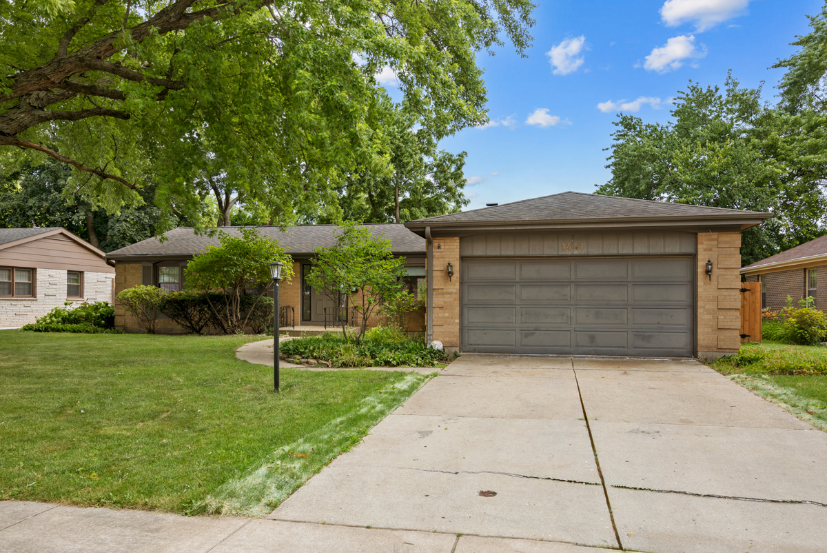 1441 Maple Lane Property Photo 3