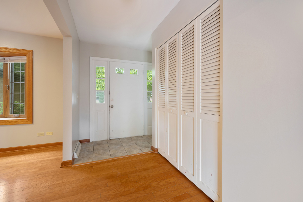 1441 Maple Lane Property Photo 4