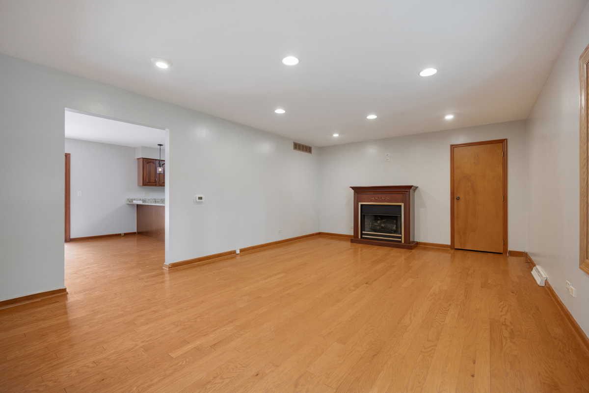 1441 Maple Lane Property Photo 7