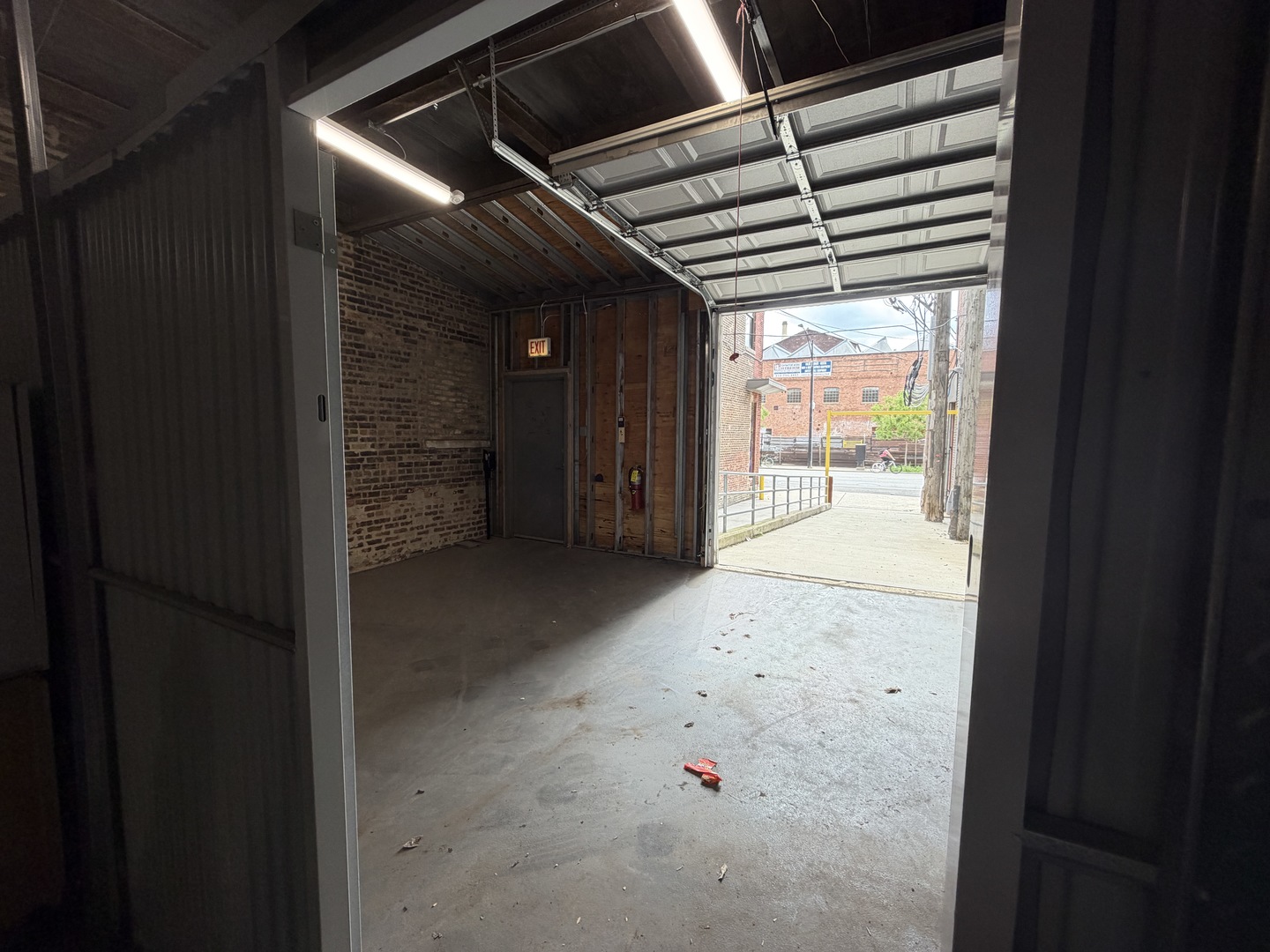 2201 S Halsted Street Property Photo 6
