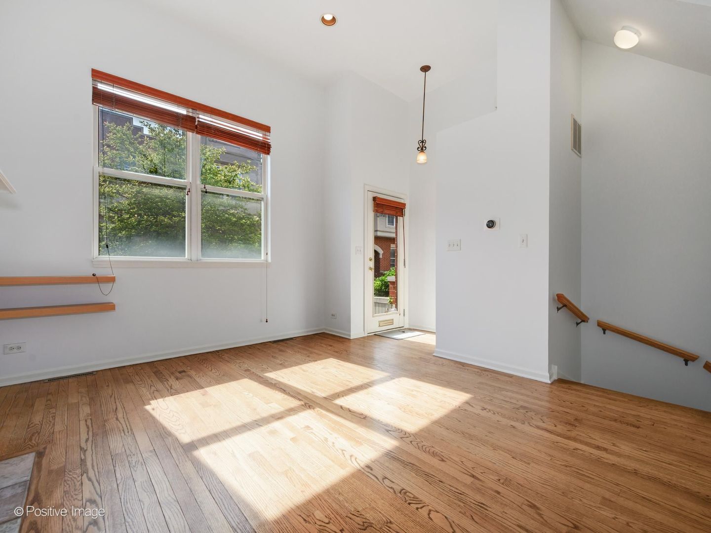 3643 W Cornelia Avenue B Property Photo 5