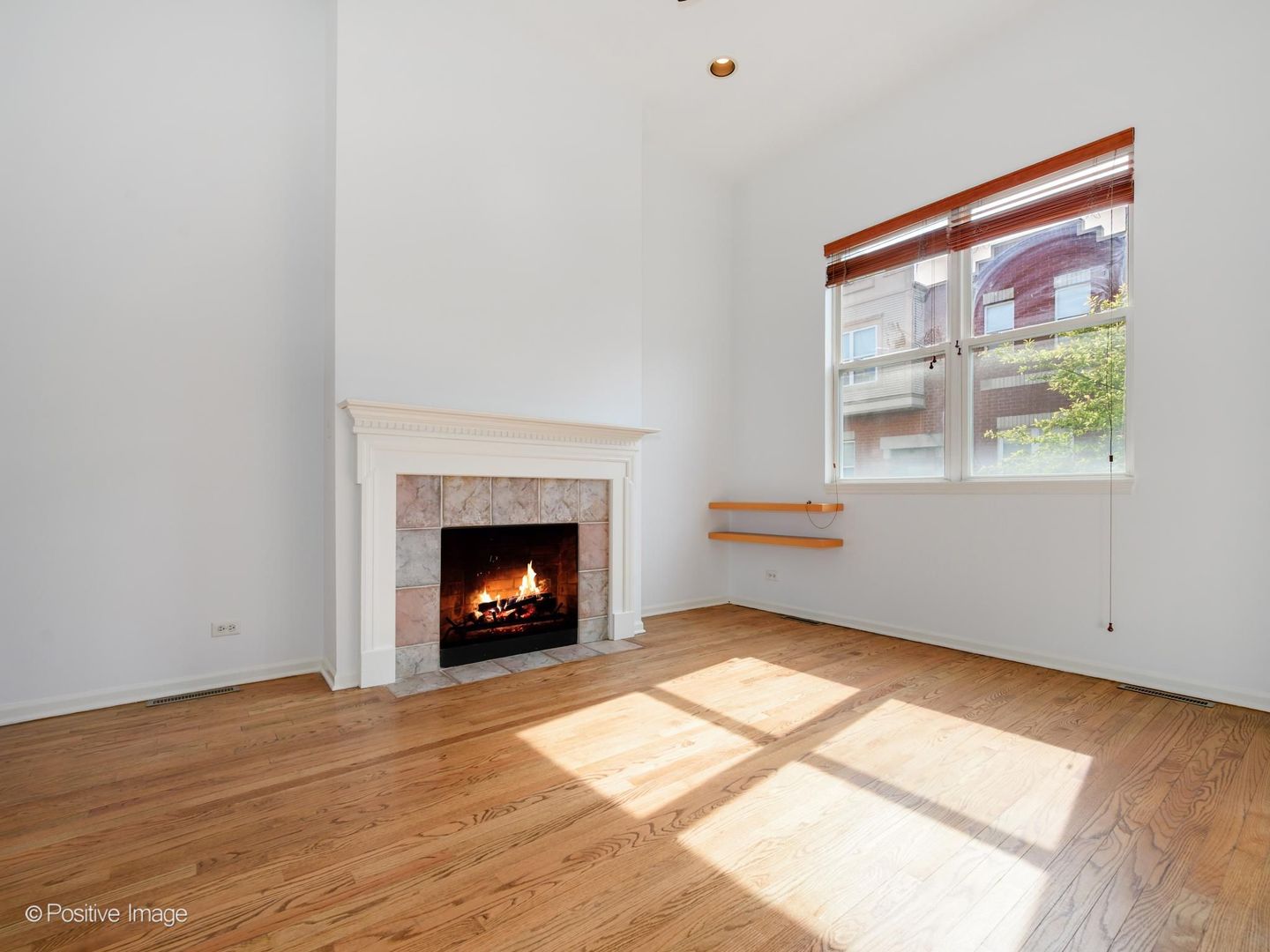 3643 W Cornelia Avenue B Property Photo 6