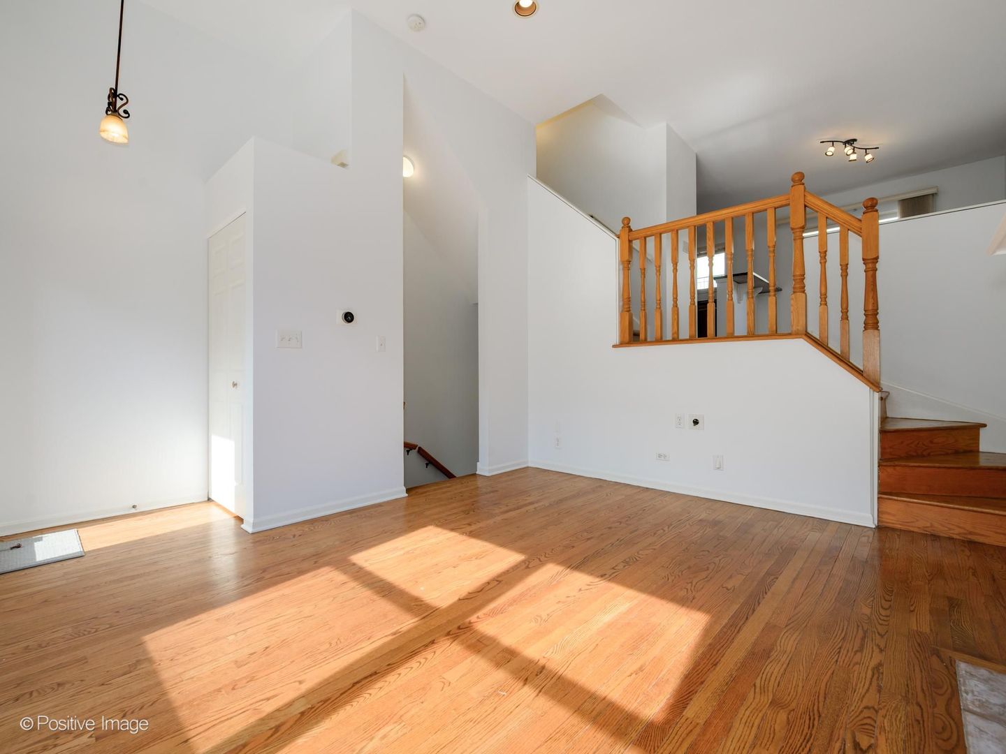 3643 W Cornelia Avenue B Property Photo 7