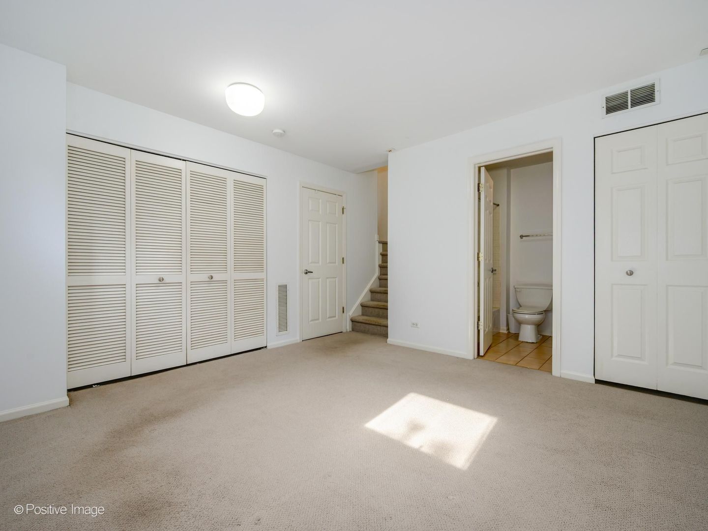 3643 W Cornelia Avenue B Property Photo 22