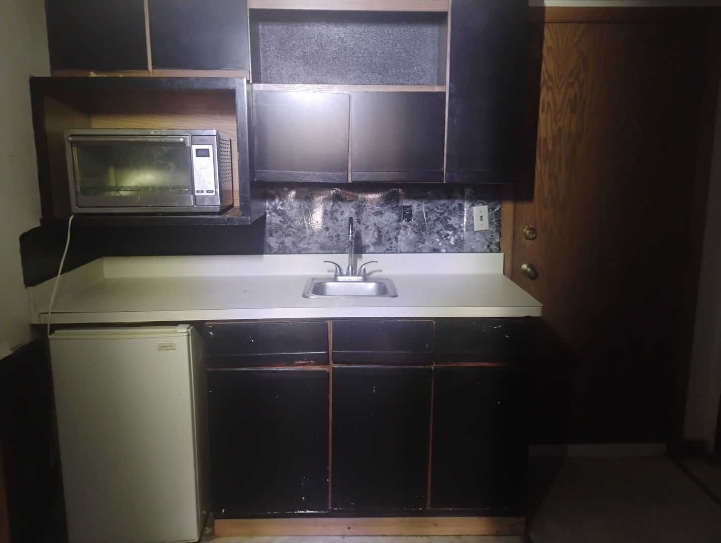 2314 Charles Street Property Photo 4