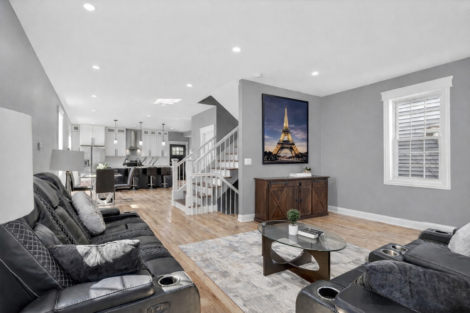 1610 S Fifth Avenue Property Photo 2
