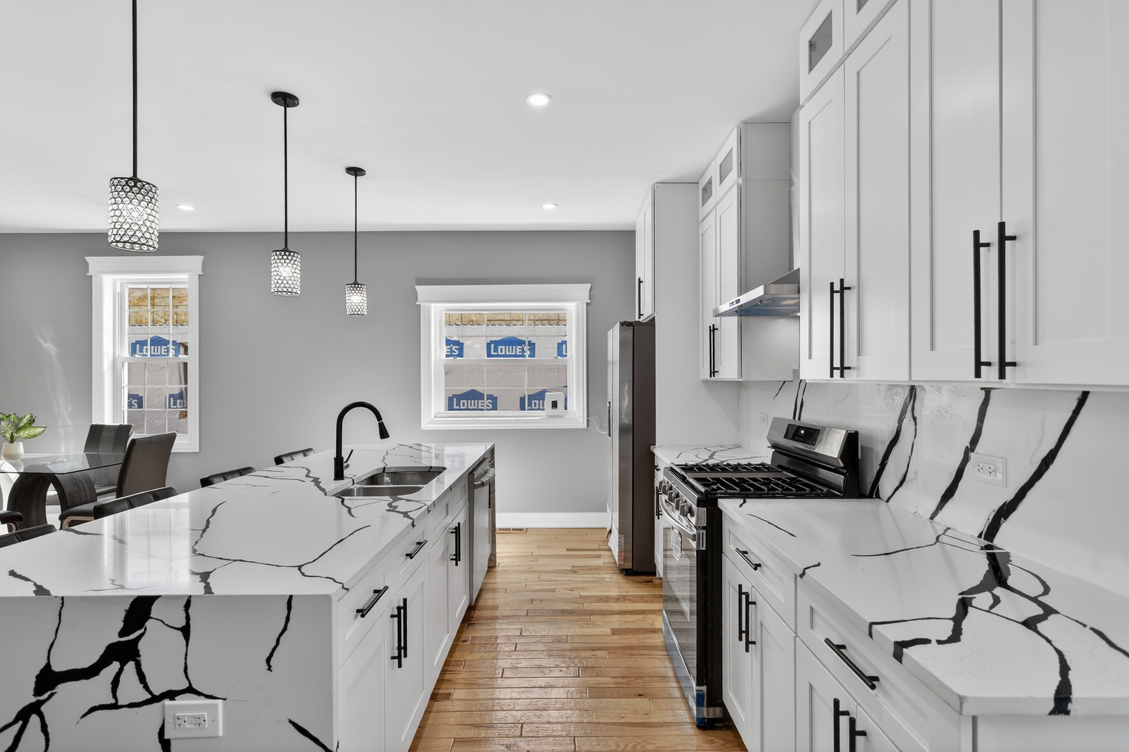 1610 S Fifth Avenue Property Photo 9