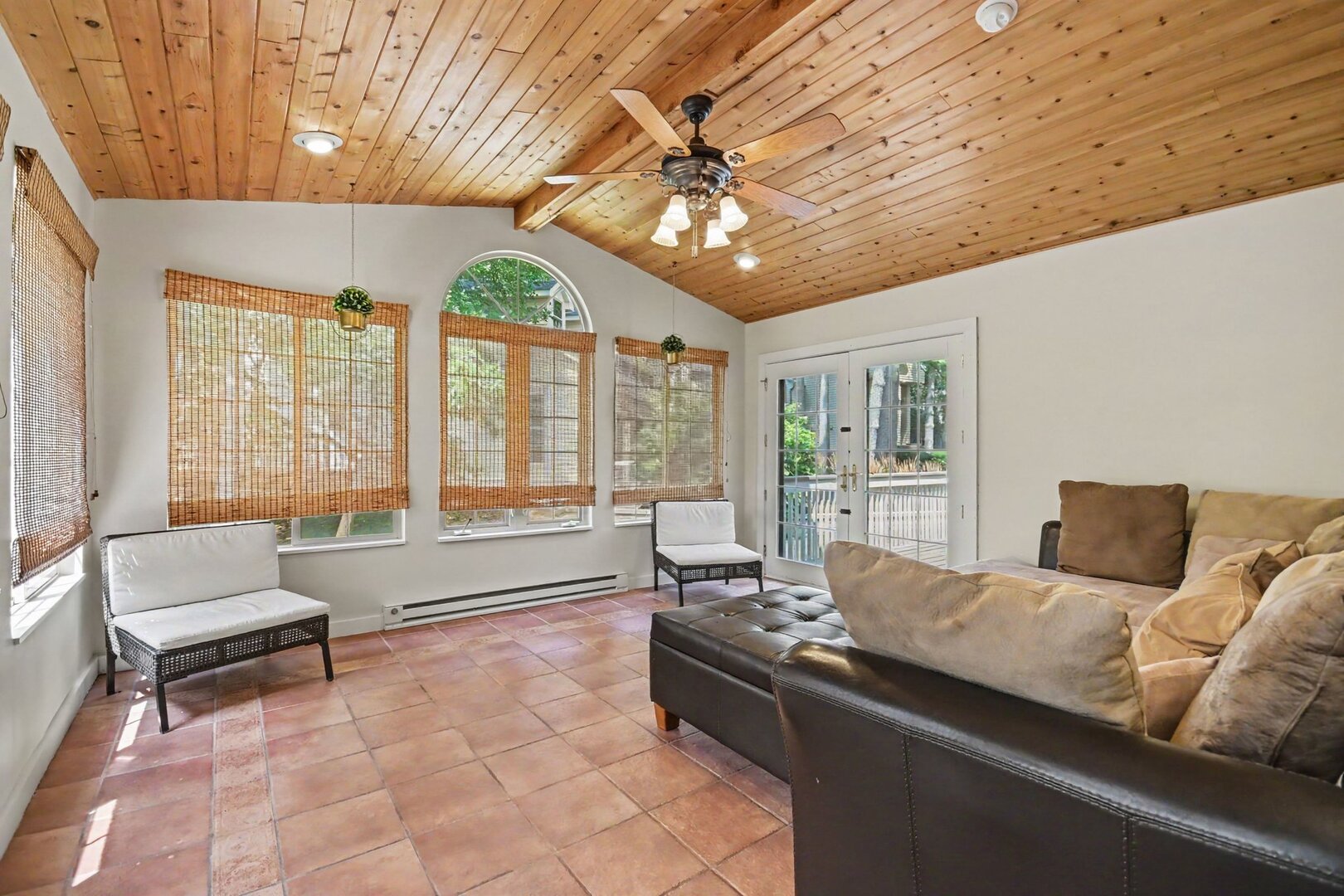 615 E Bailey Road Property Photo 10
