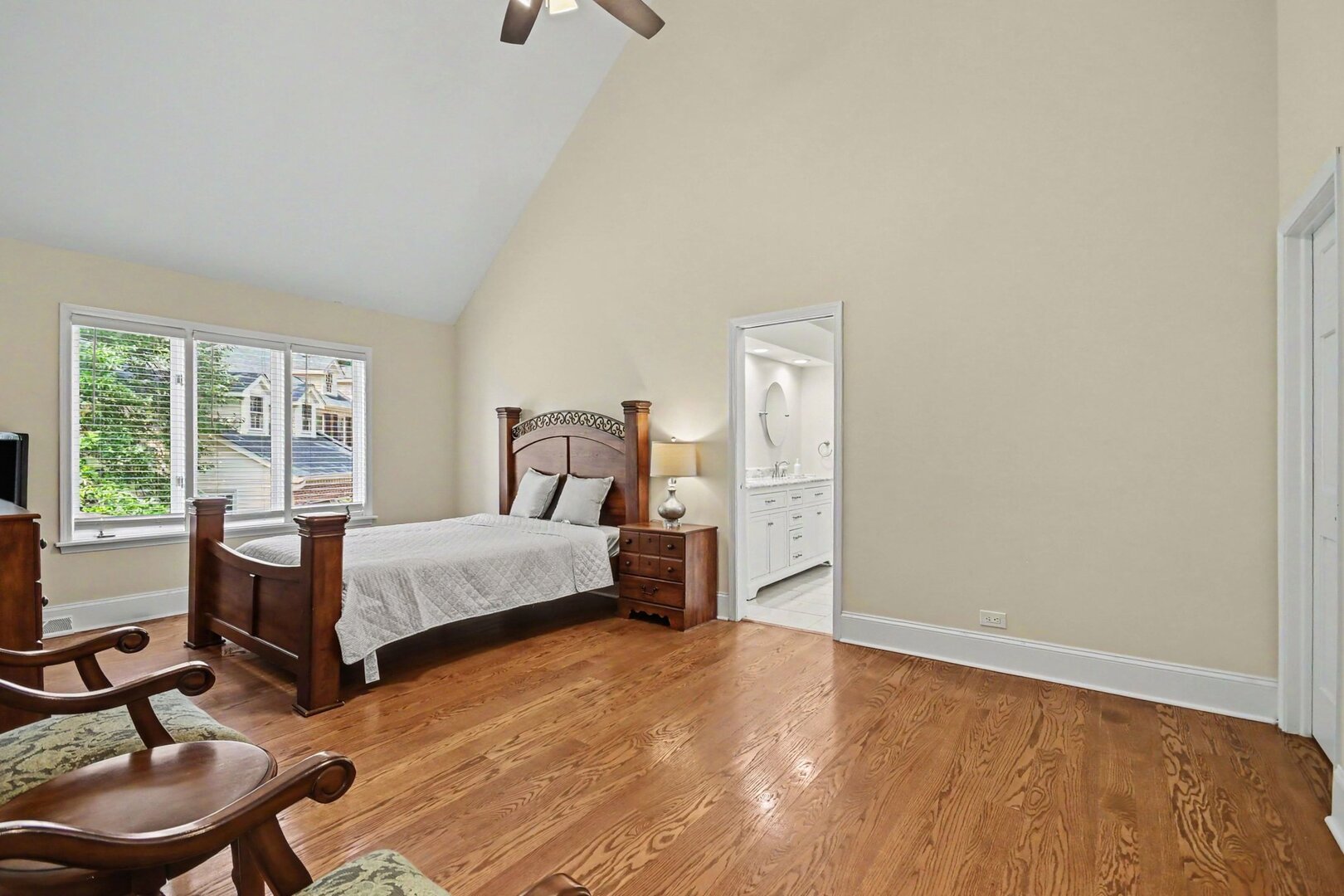 615 E Bailey Road Property Photo 14