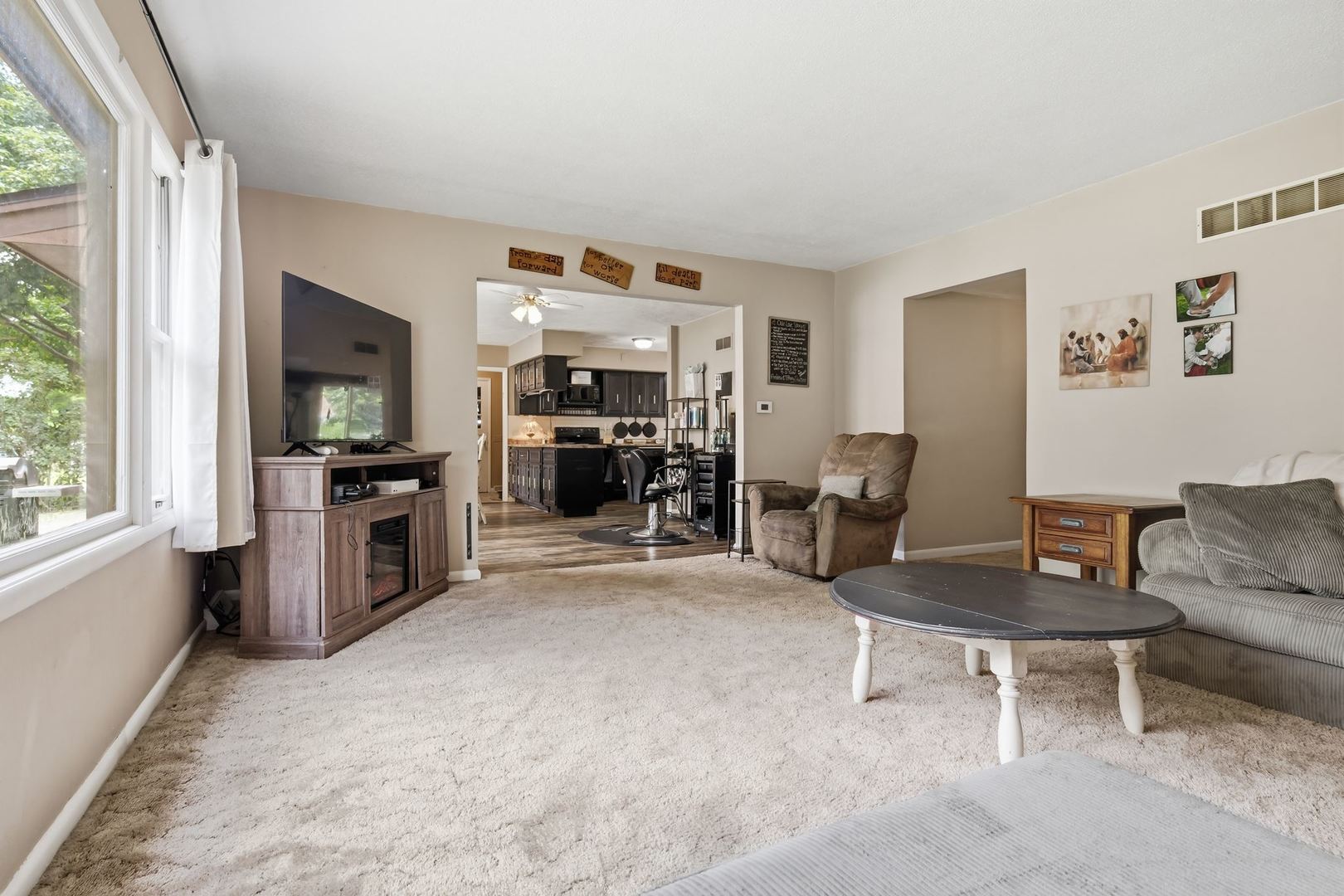 204 E Koopman Drive Property Photo 13