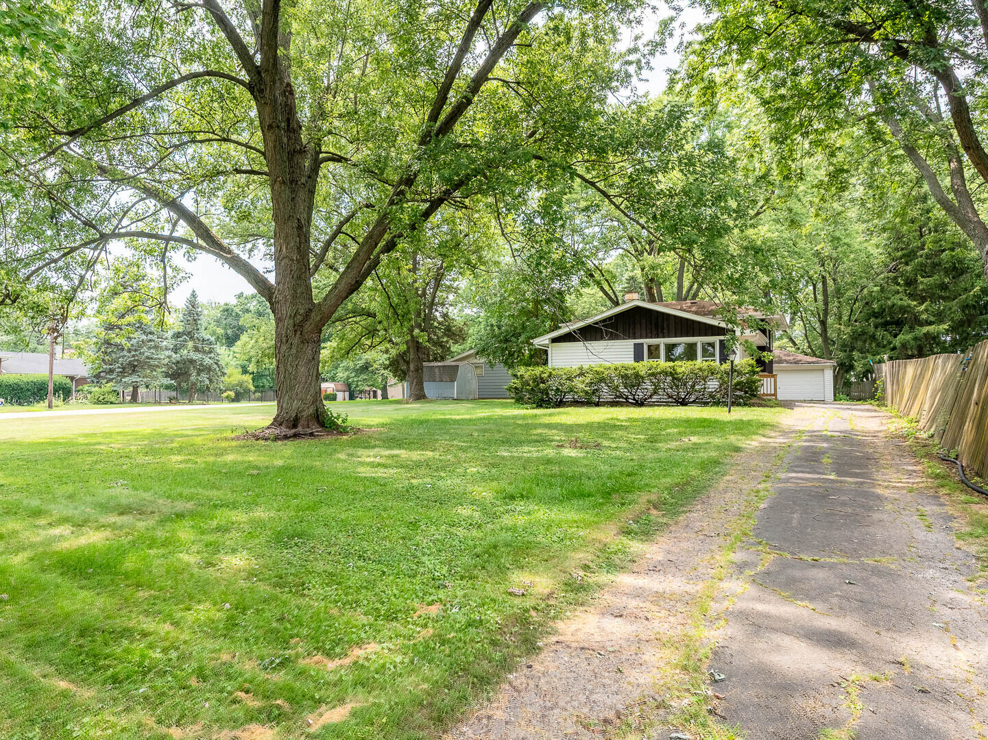 5850 Springside Avenue Property Photo 1
