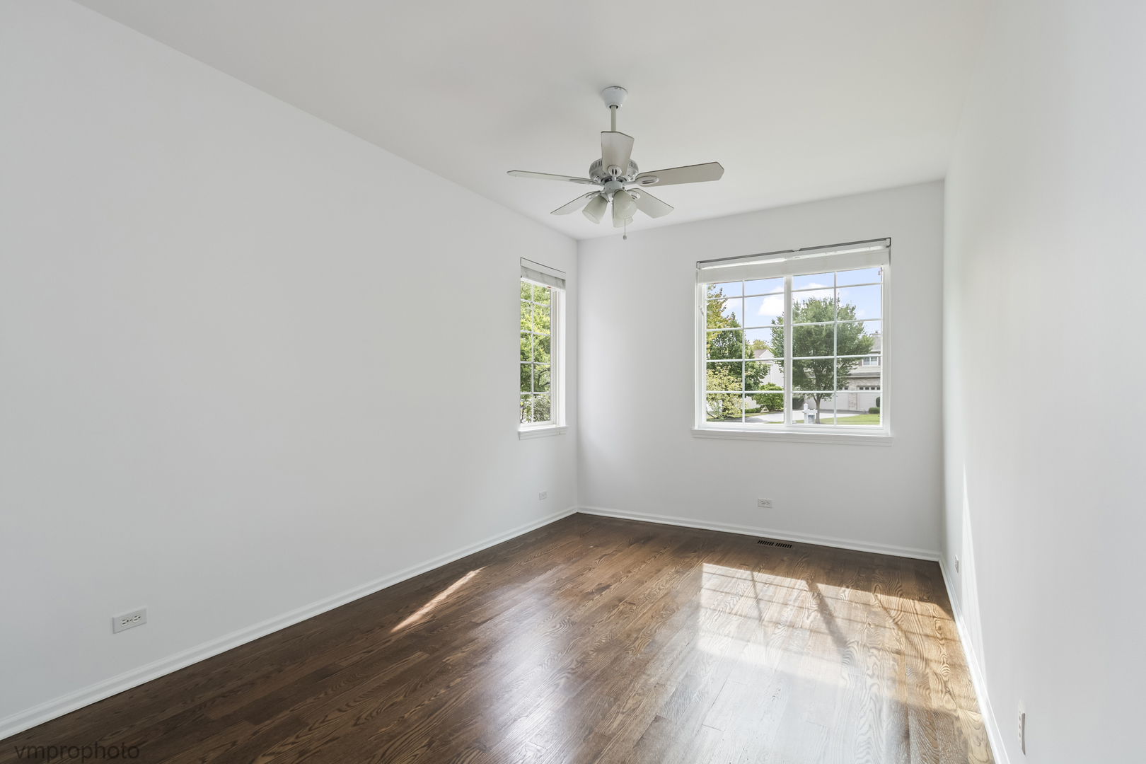1428 Somerset Court Property Photo 24