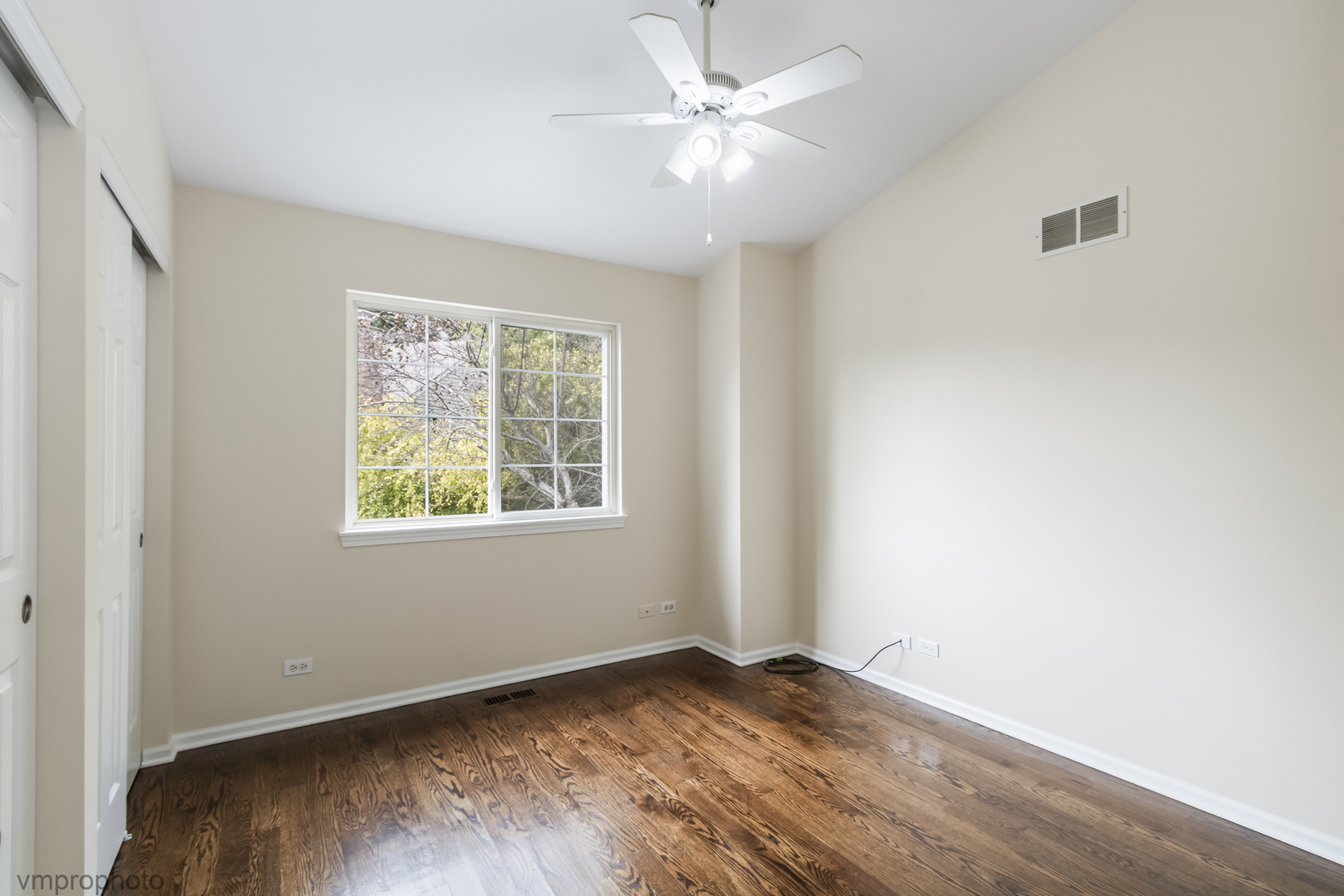1428 Somerset Court Property Photo 35