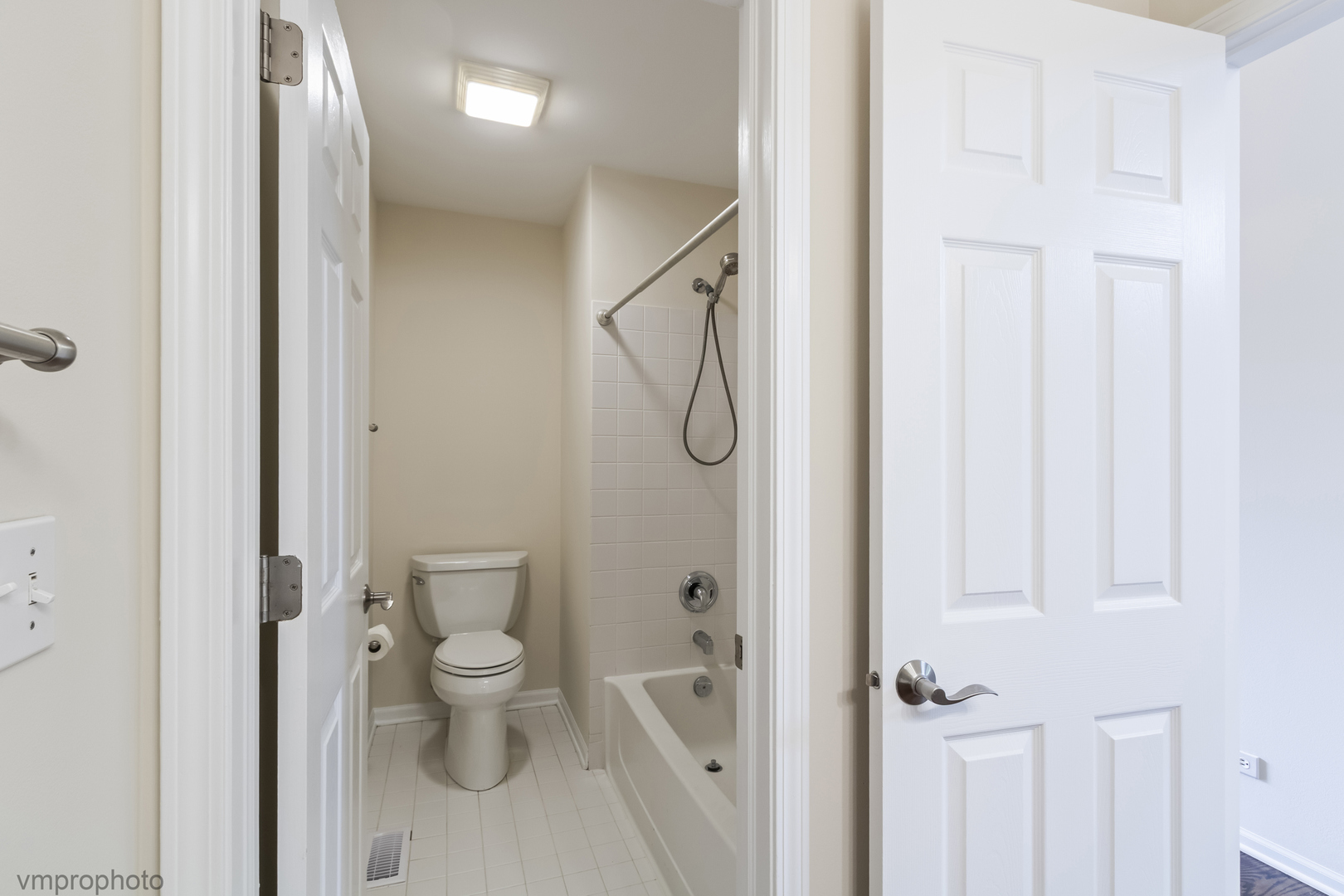 1428 Somerset Court Property Photo 38