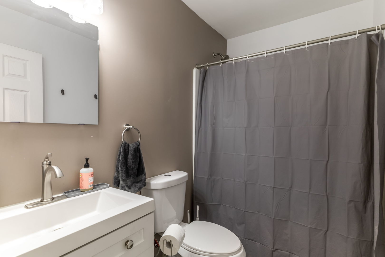919 Gael Drive A Property Photo 10