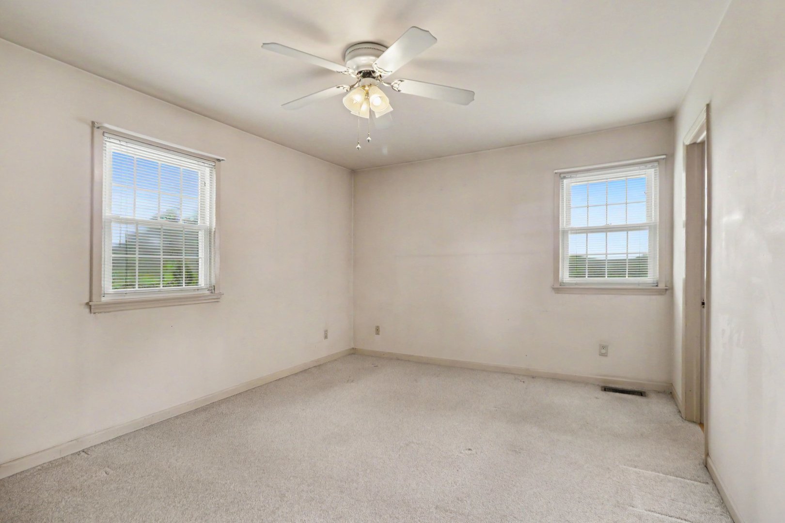 11 S Sager Road Property Photo 9