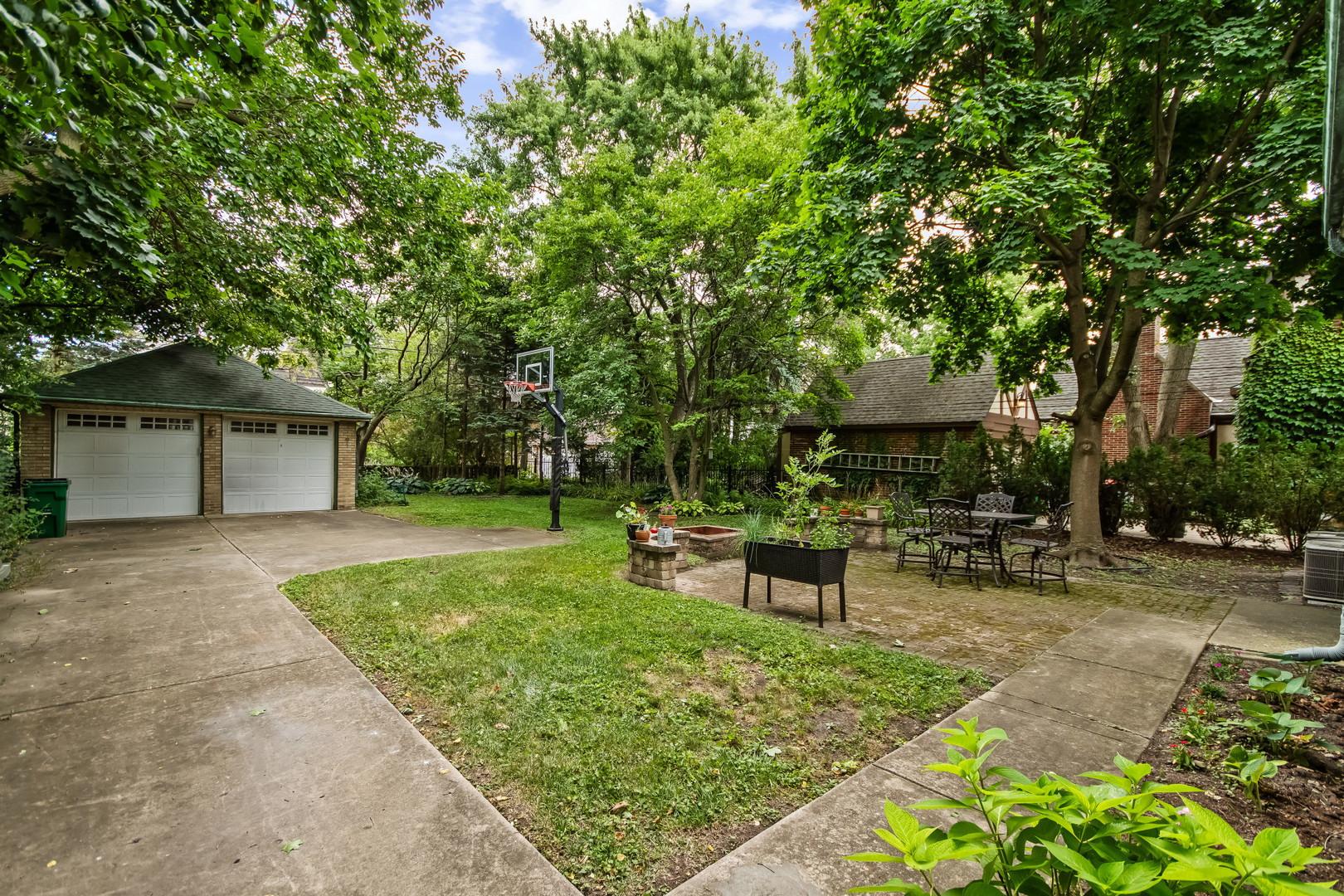 525 Wisner Street Property Photo 3