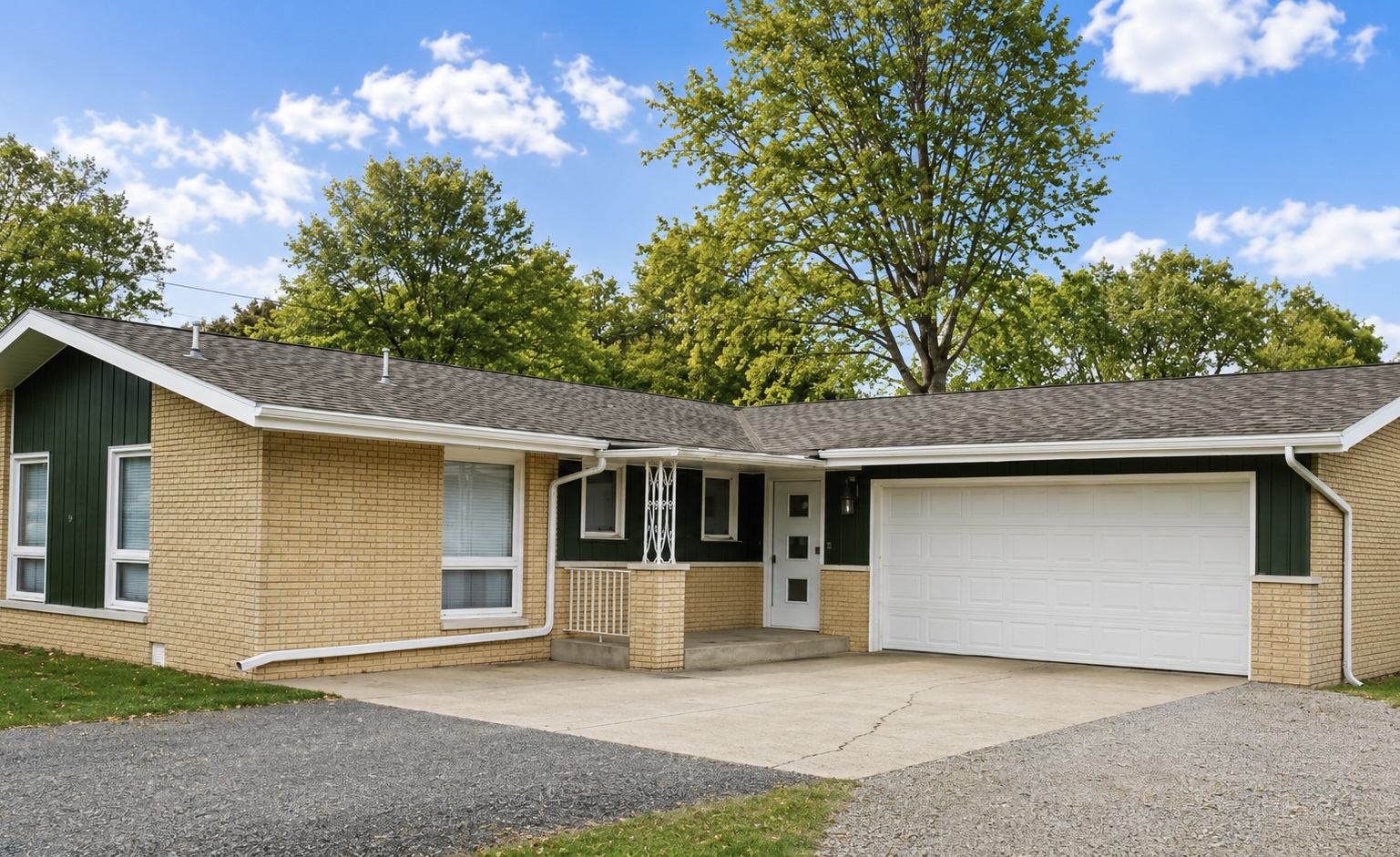 206 Brookside Place Property Photo 1