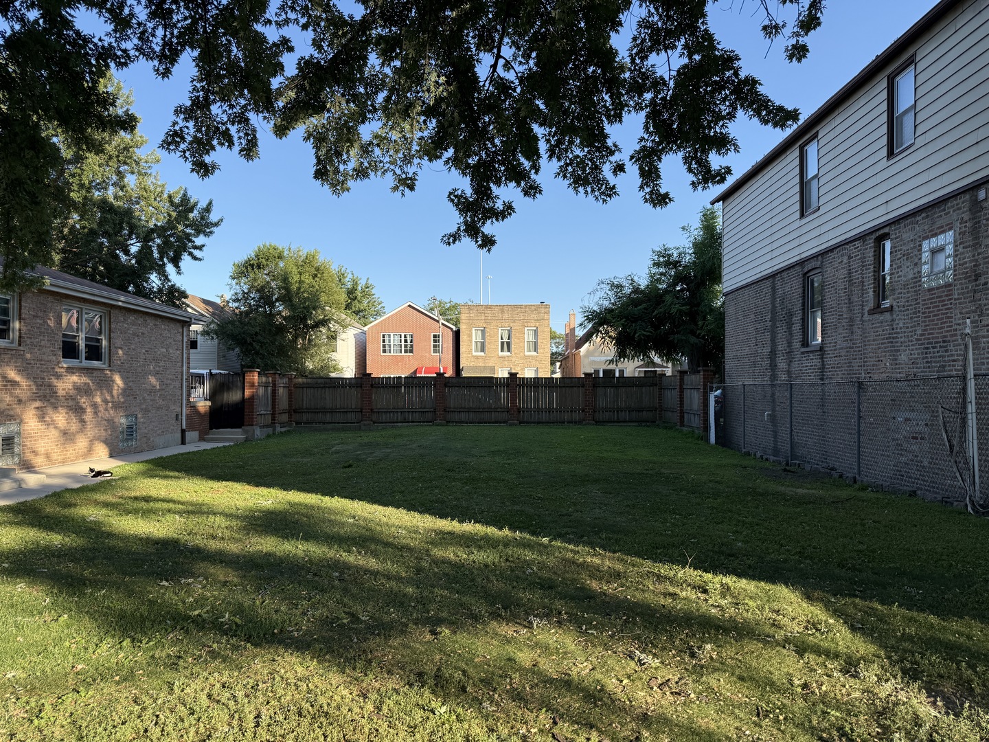2706 S Hillock Avenue Property Photo 3