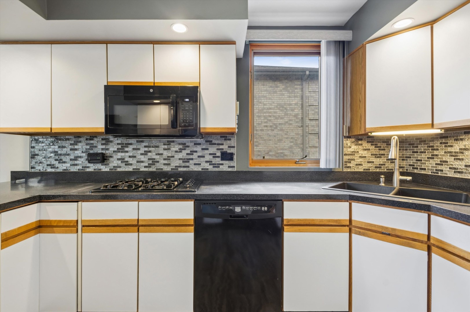 7349 W Ibsen Street Property Photo 18
