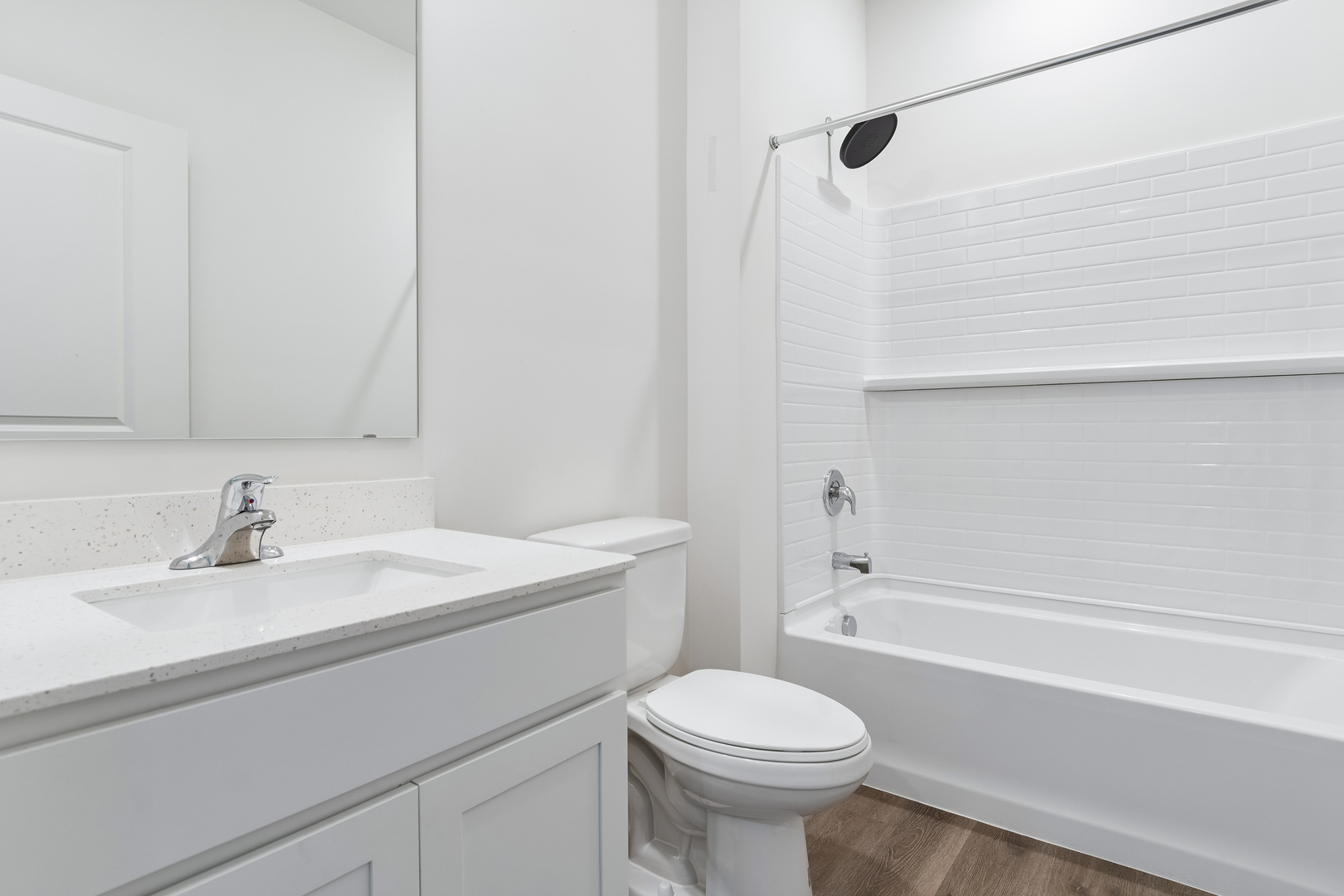 14723 S Greenbriar Drive Property Photo 3