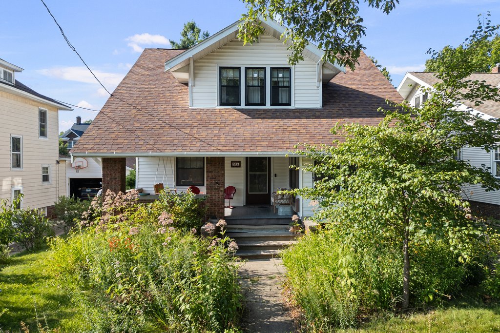 324 Roosevelt Avenue Property Photo 1