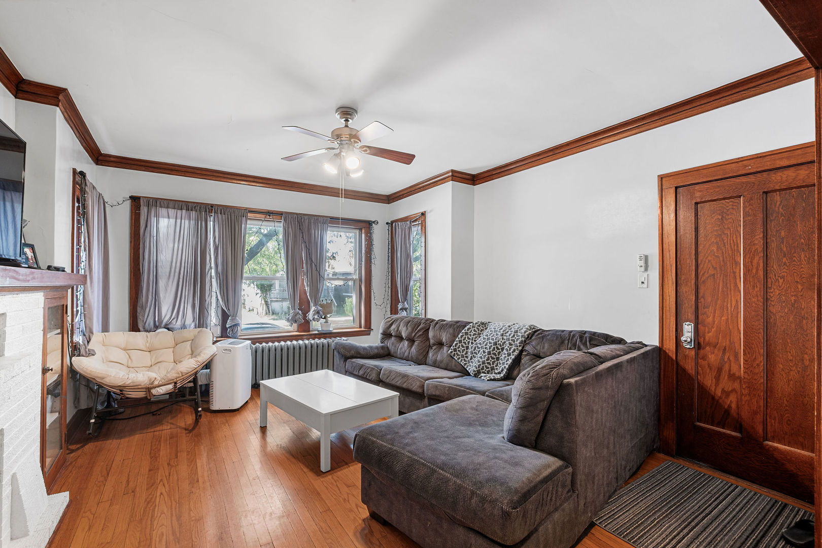 2019 N Leclaire Avenue Property Photo 2