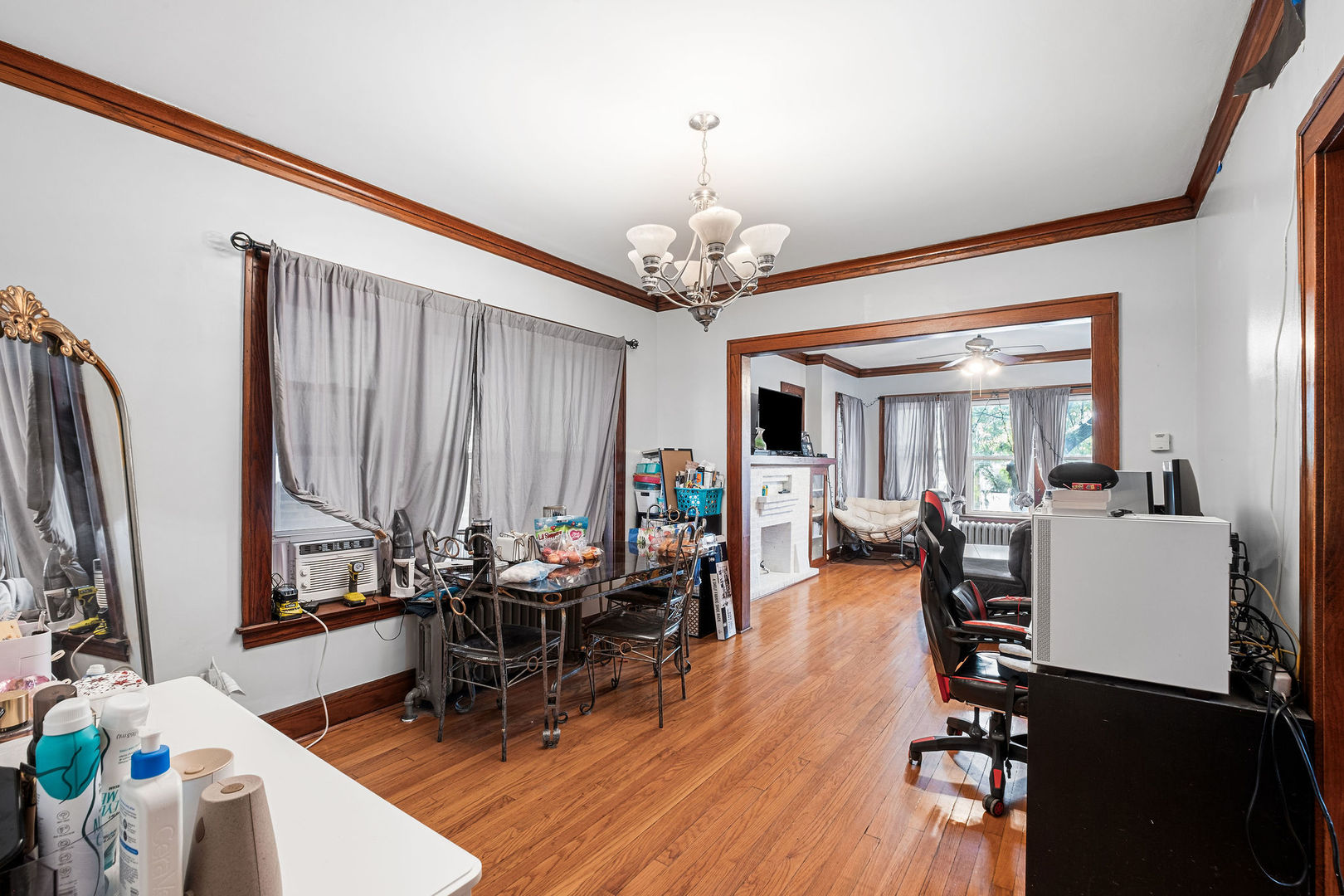 2019 N Leclaire Avenue Property Photo 3
