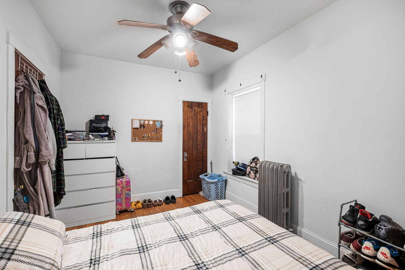 2019 N Leclaire Avenue Property Photo 5