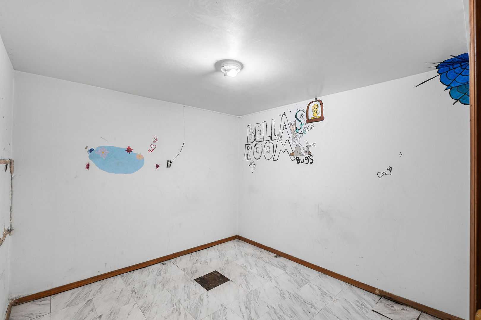 2019 N Leclaire Avenue Property Photo 12