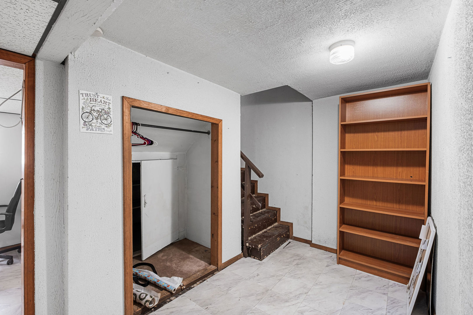 2019 N Leclaire Avenue Property Photo 14