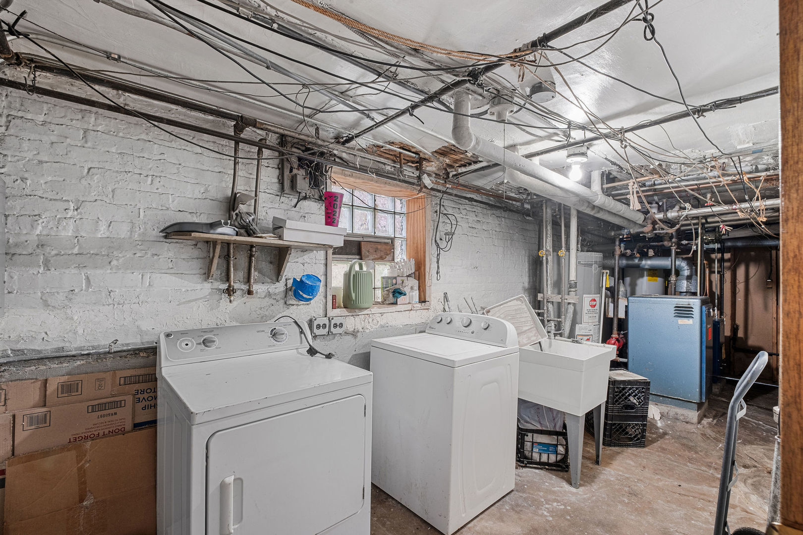 2019 N Leclaire Avenue Property Photo 15